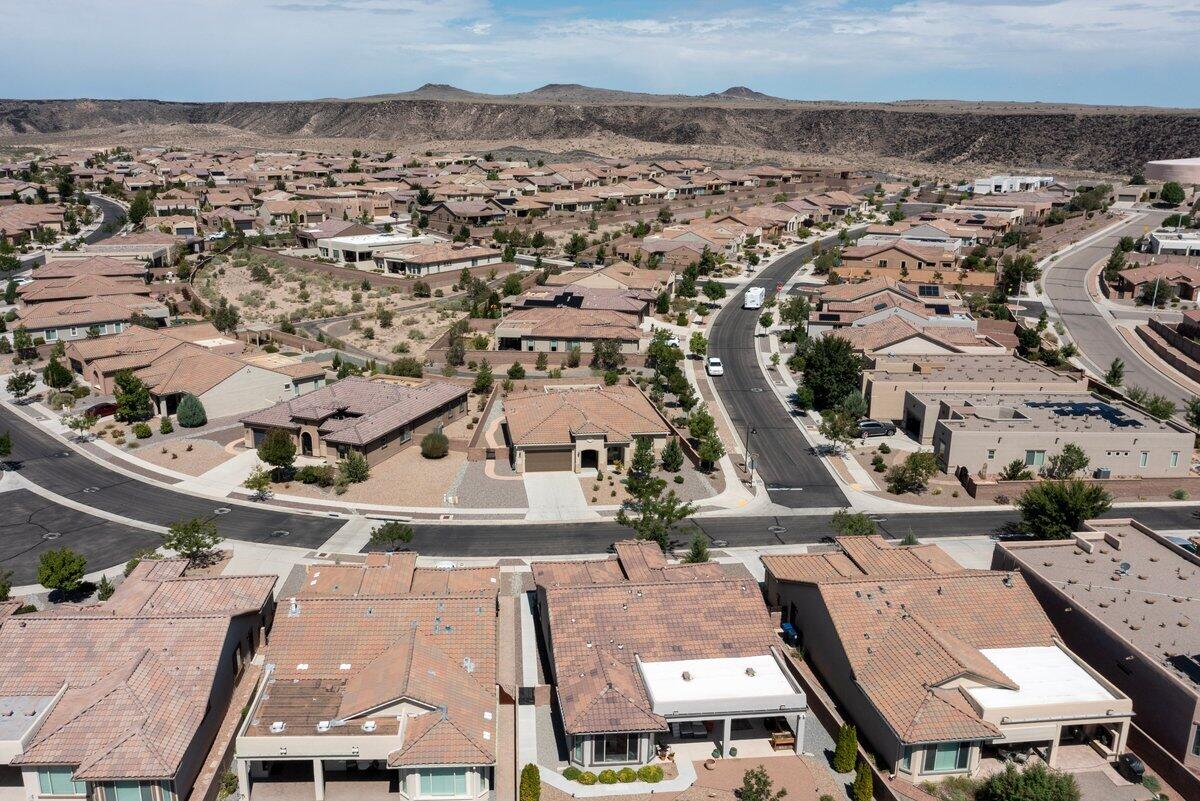 Photo 12 — 9015 E Wind Caves Way NW