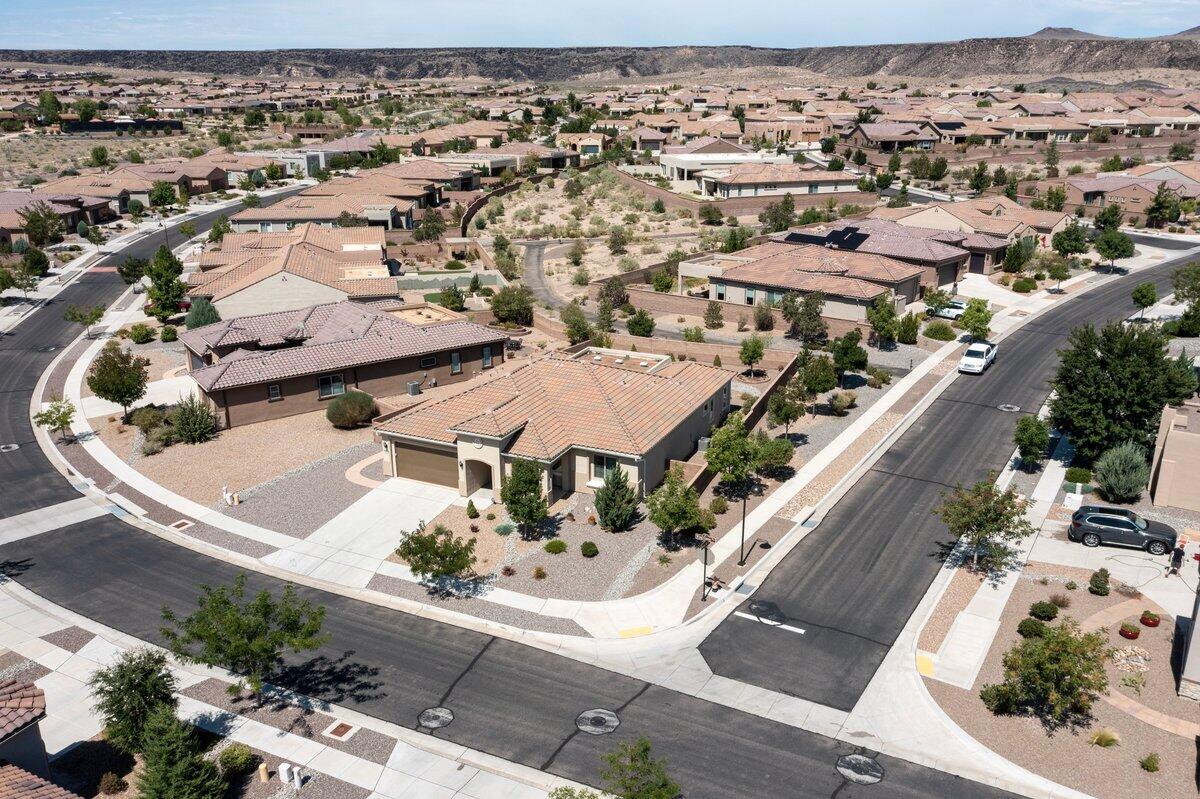 Photo 13 — 9015 E Wind Caves Way NW