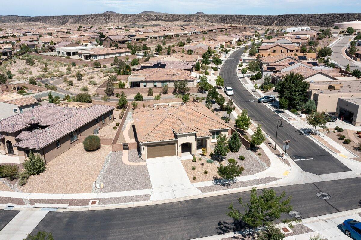 Photo 14 — 9015 E Wind Caves Way NW