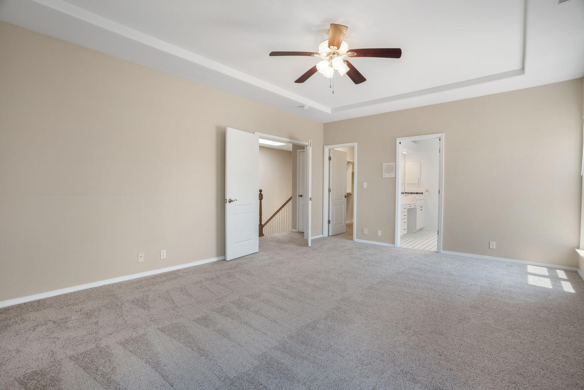 Photo 19 — 8900 Corona Avenue NE