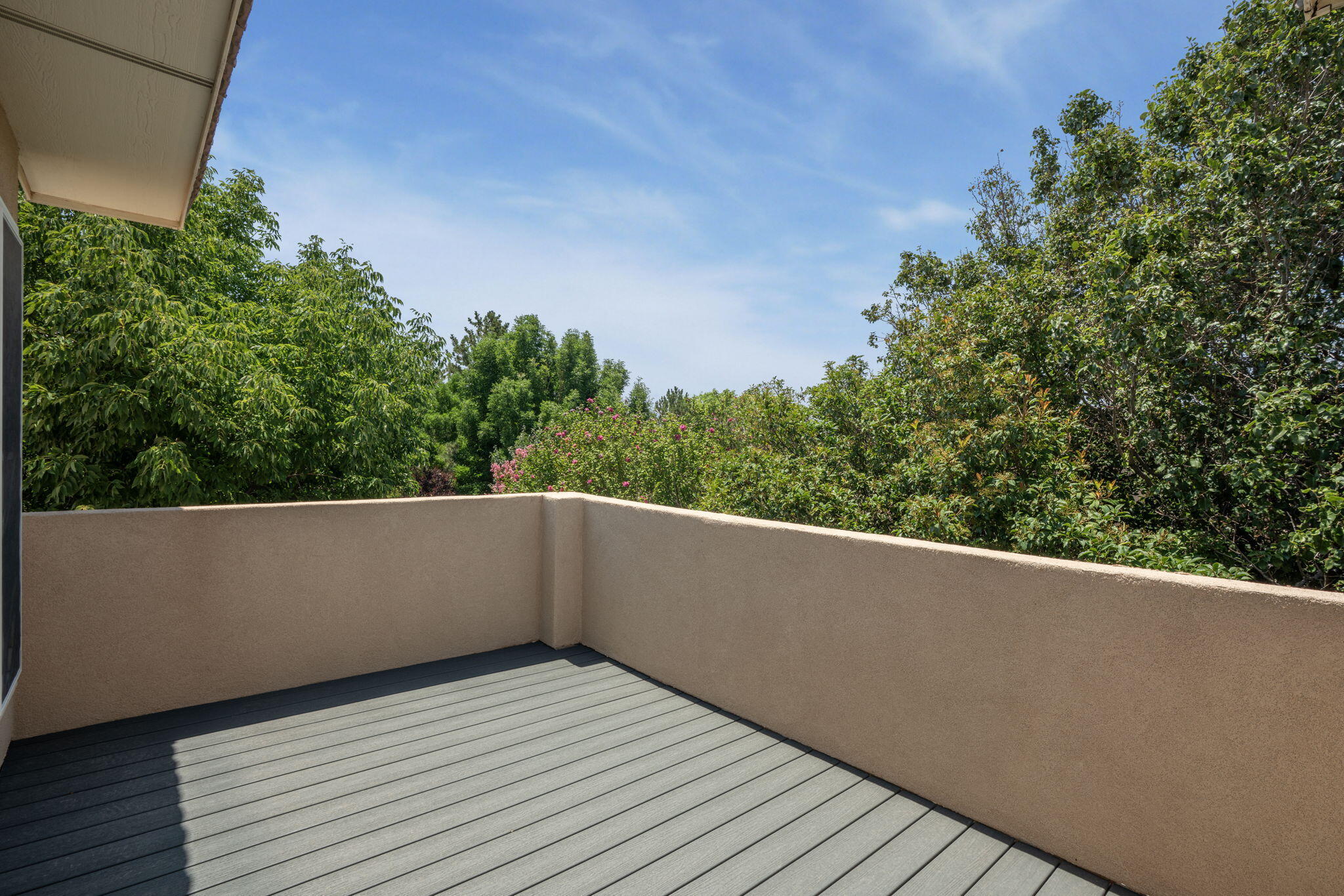 Photo 18 — 8900 Corona Avenue NE