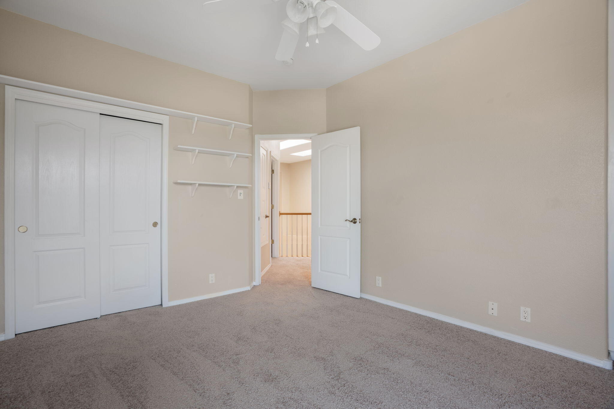 Photo 10 — 8900 Corona Avenue NE