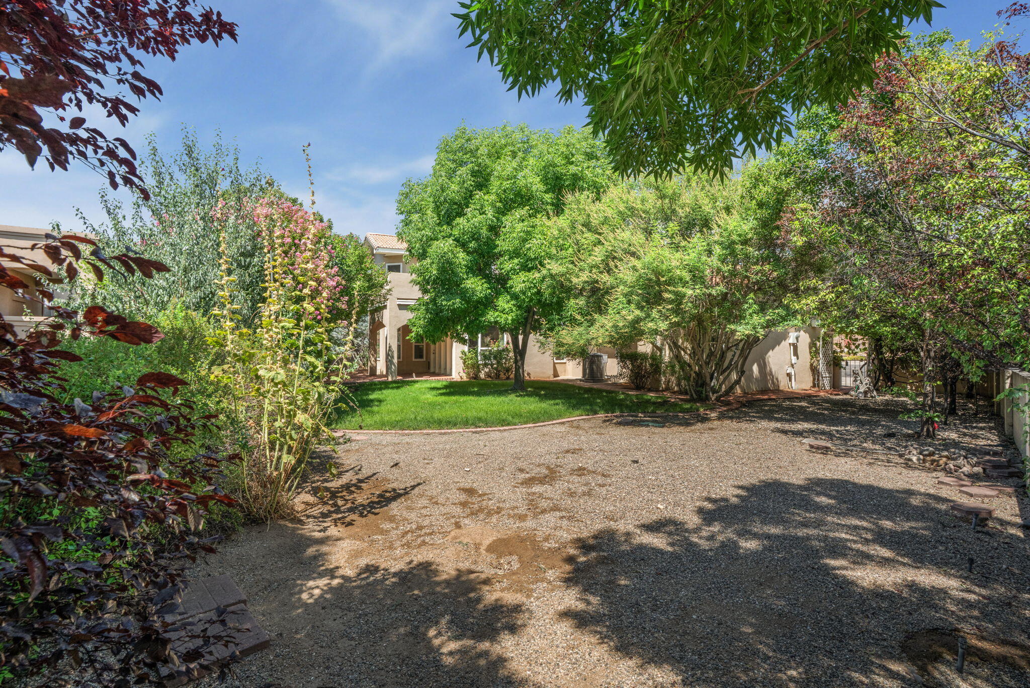 Photo 4 — 8900 Corona Avenue NE