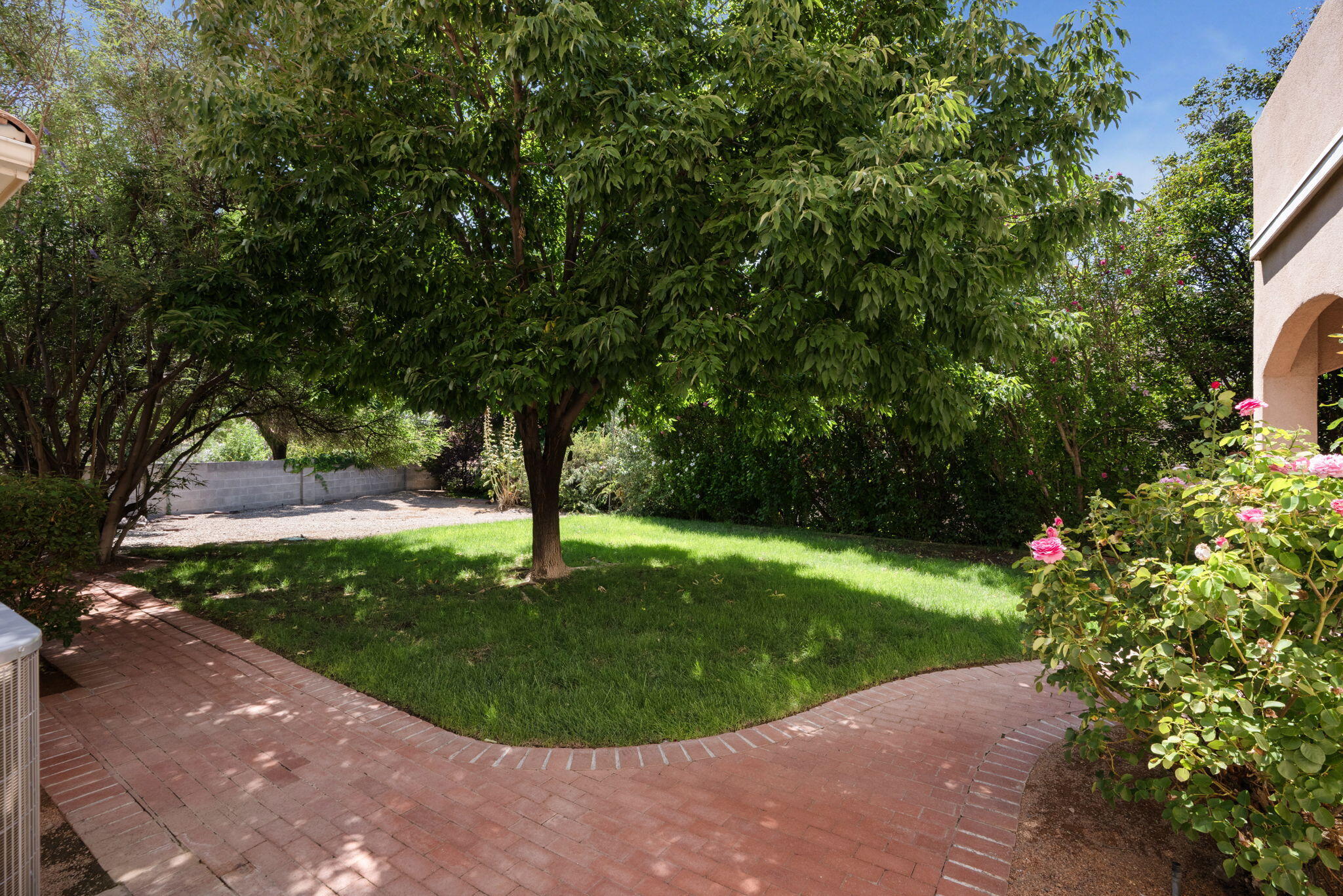 Photo 3 — 8900 Corona Avenue NE