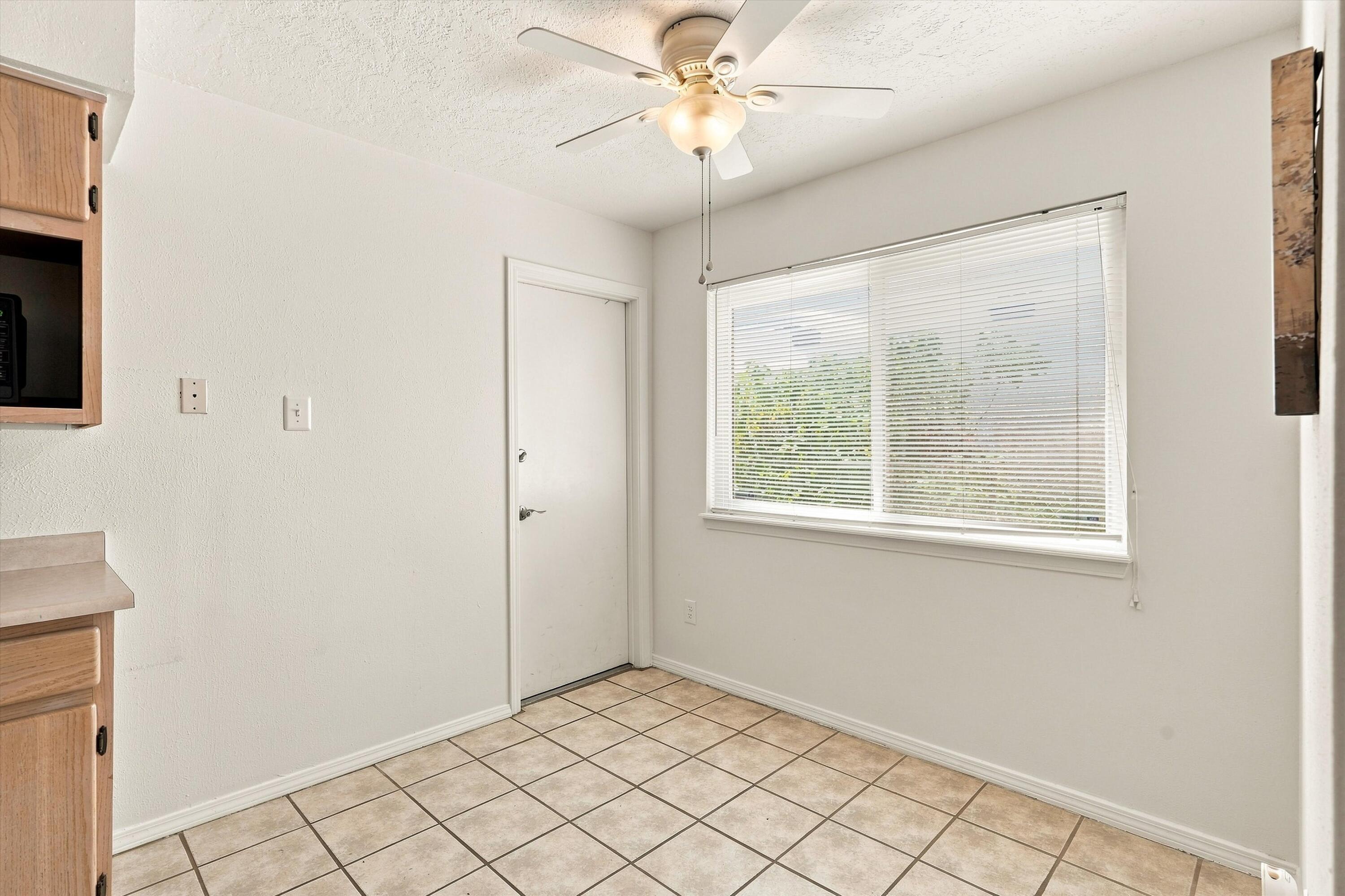 Photo 20 — 1913 Adonis Court NE