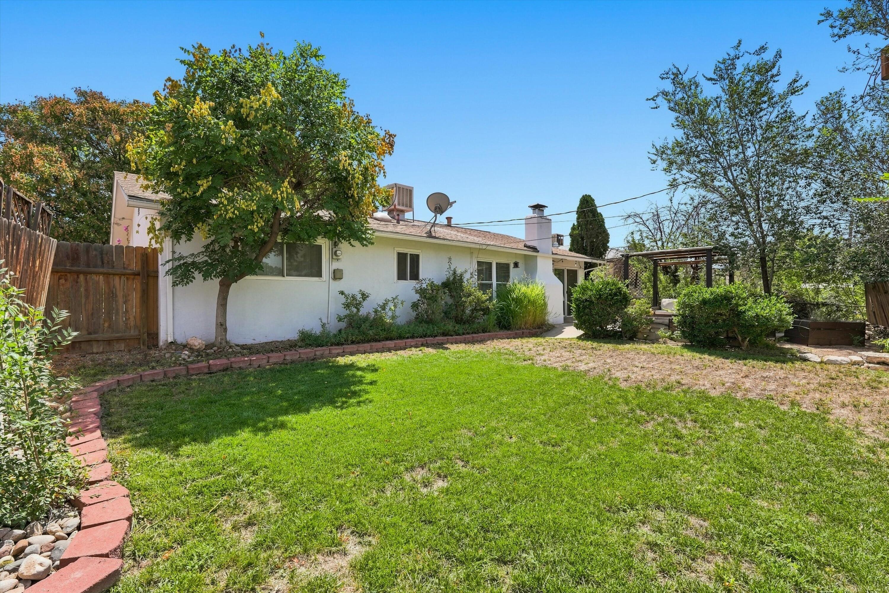 Photo 4 — 1913 Adonis Court NE