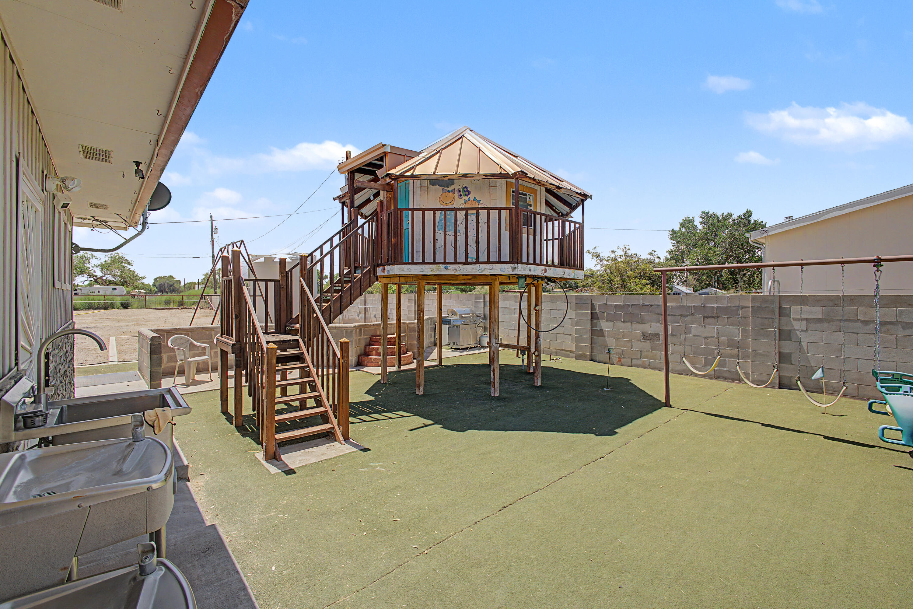 Photo 8 — 115 Ventura Road
