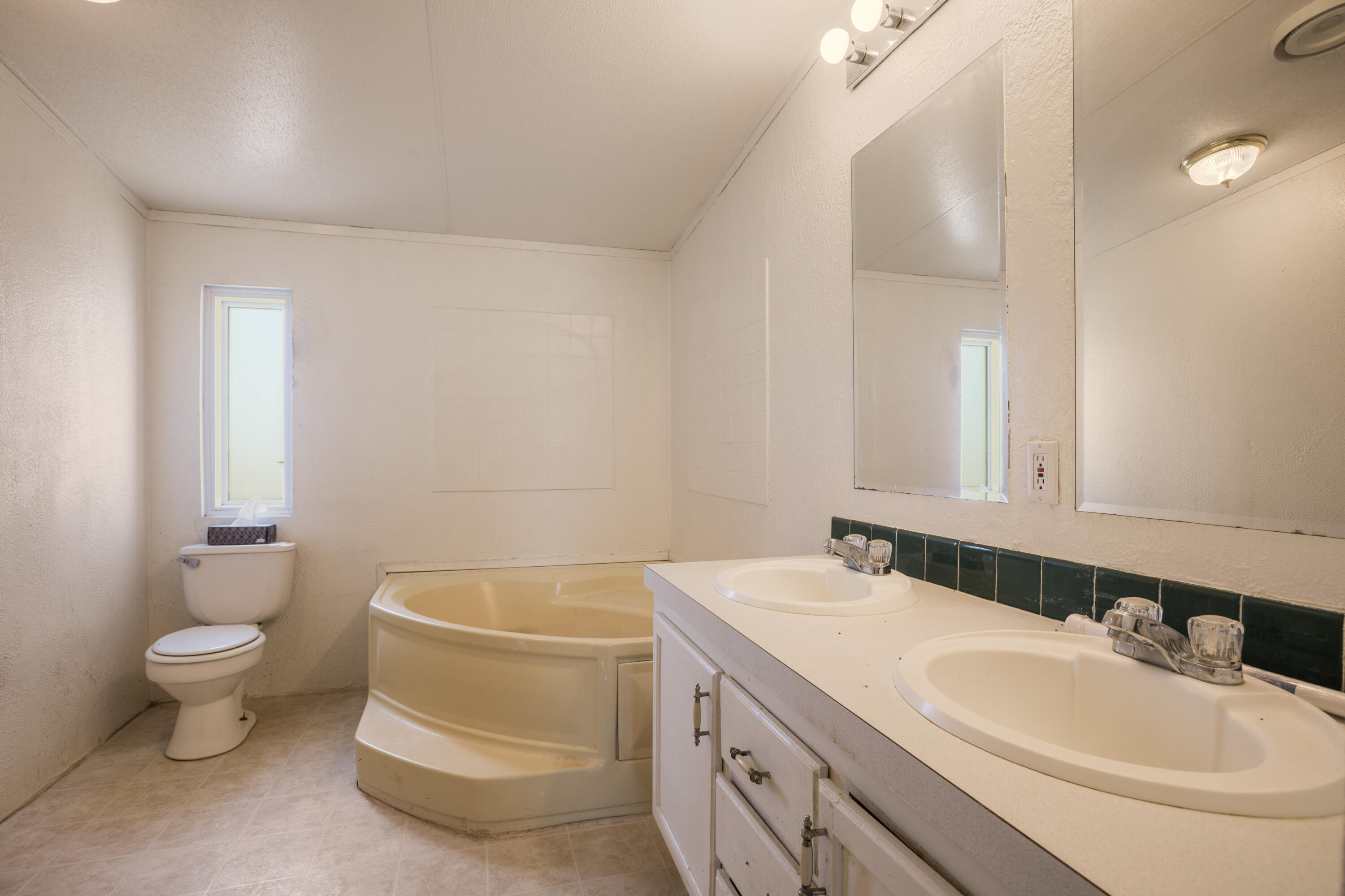 Photo 18 — 8 Diamondback Lane