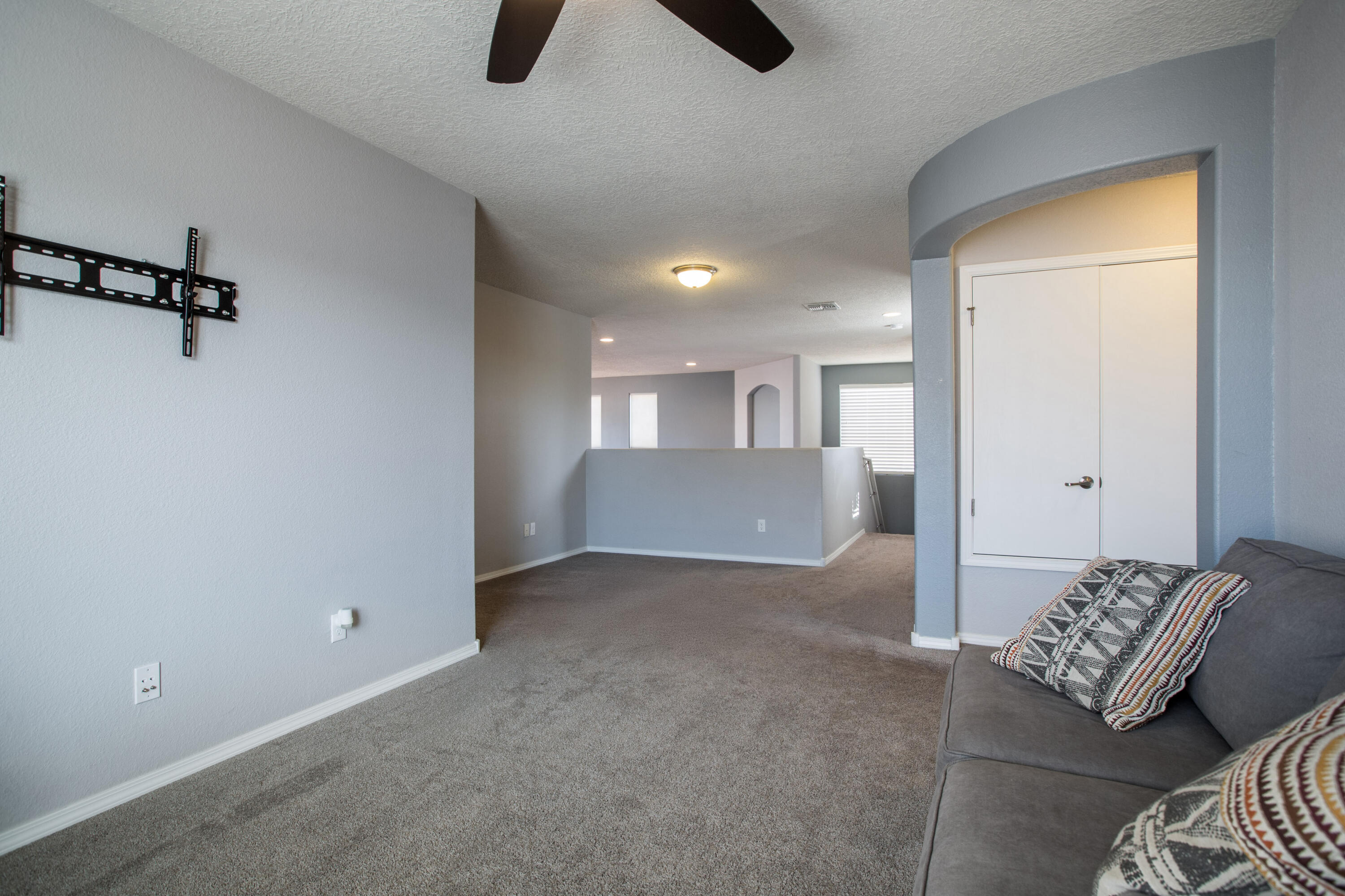 Photo 15 — 9528 Andesite Drive NW