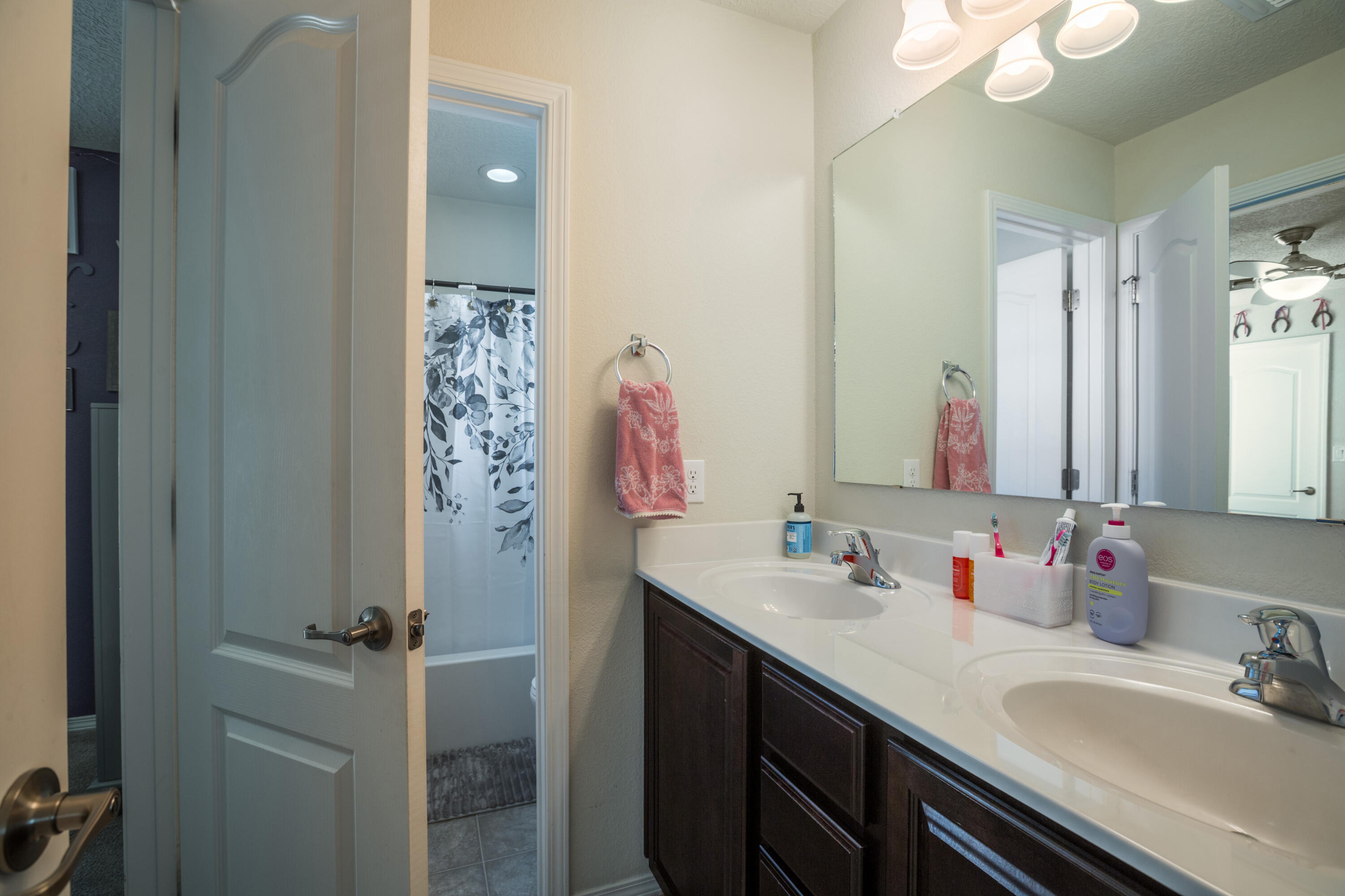 Photo 9 — 9528 Andesite Drive NW