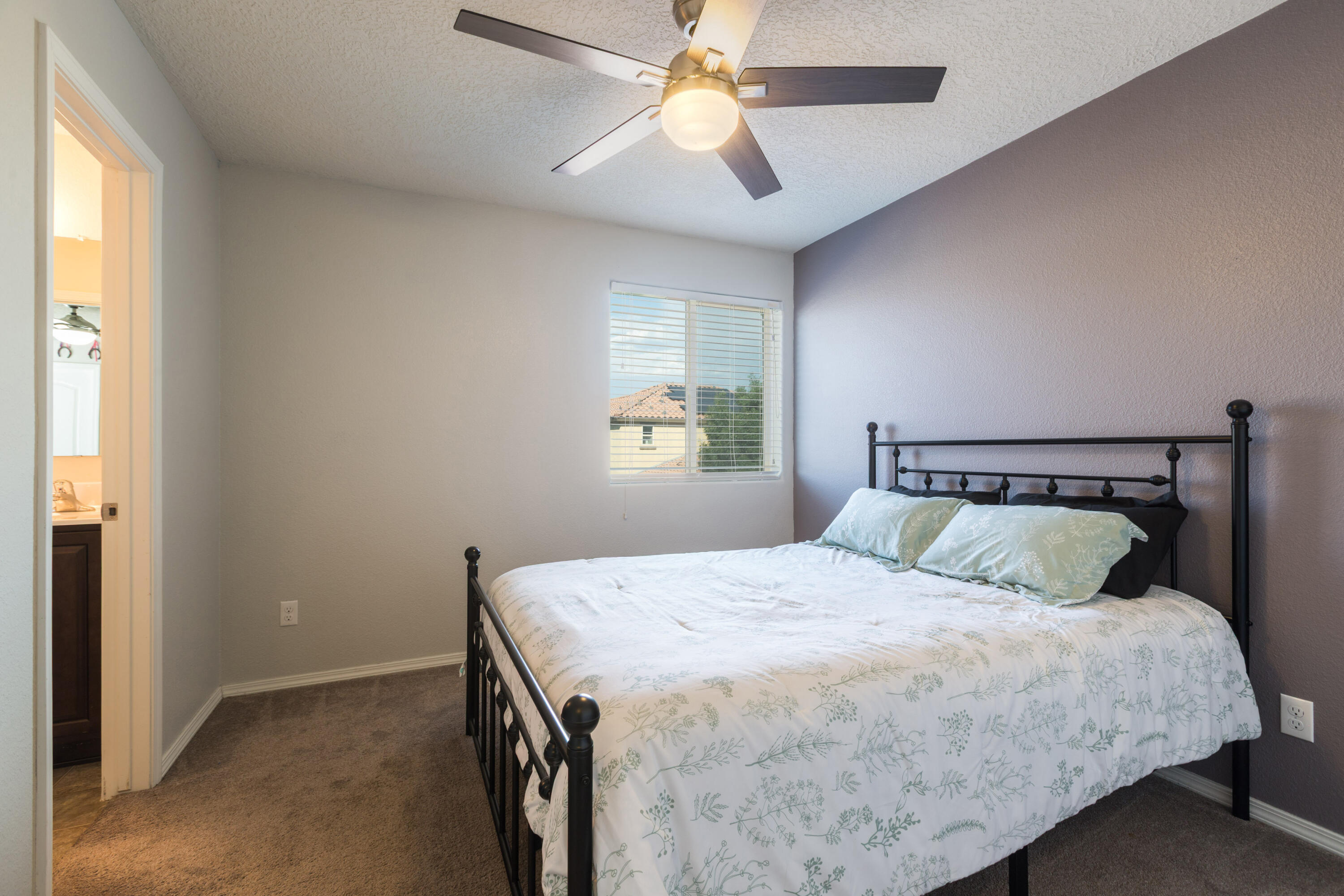 Photo 7 — 9528 Andesite Drive NW