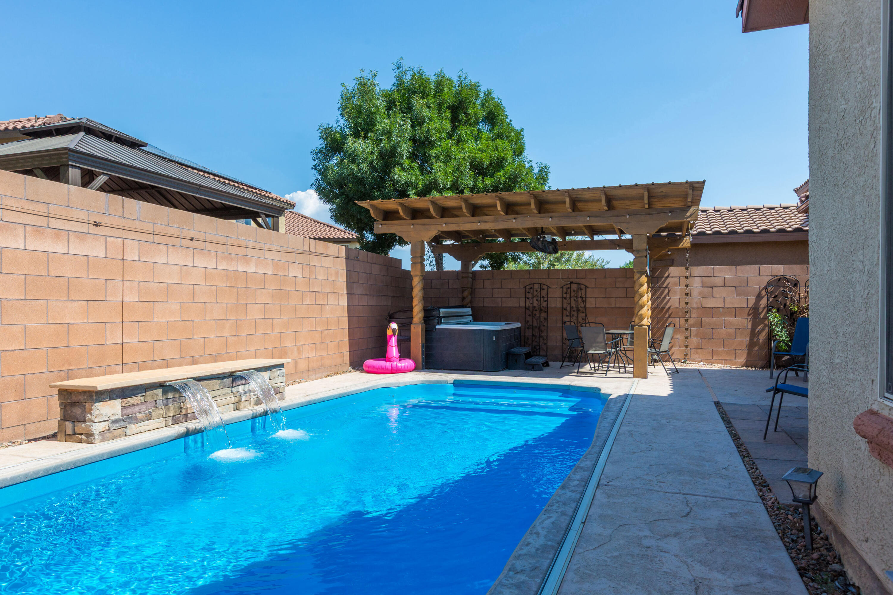 Photo 5 — 9528 Andesite Drive NW