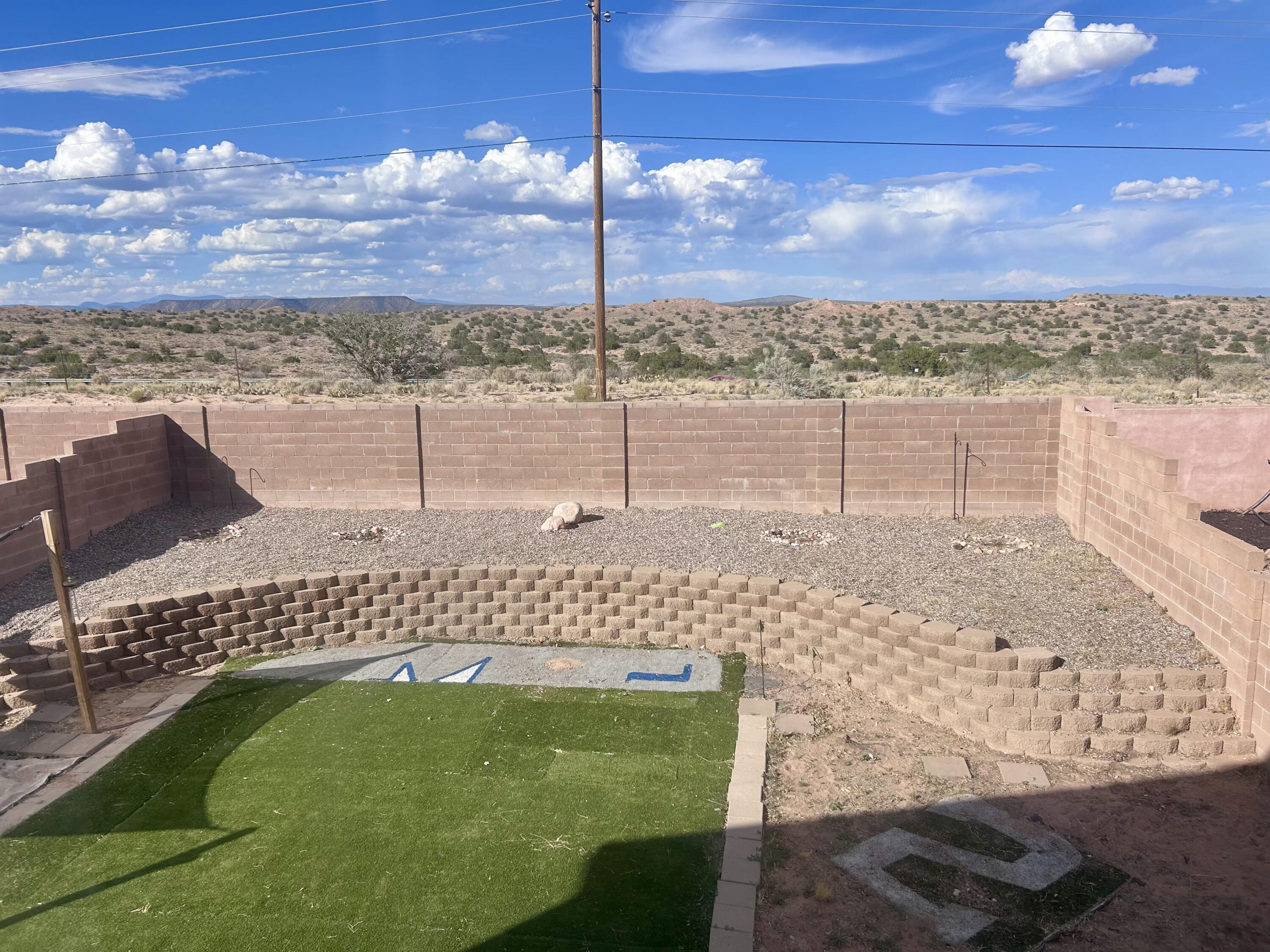 Photo 6 — 6137 Vaughn Drive NE