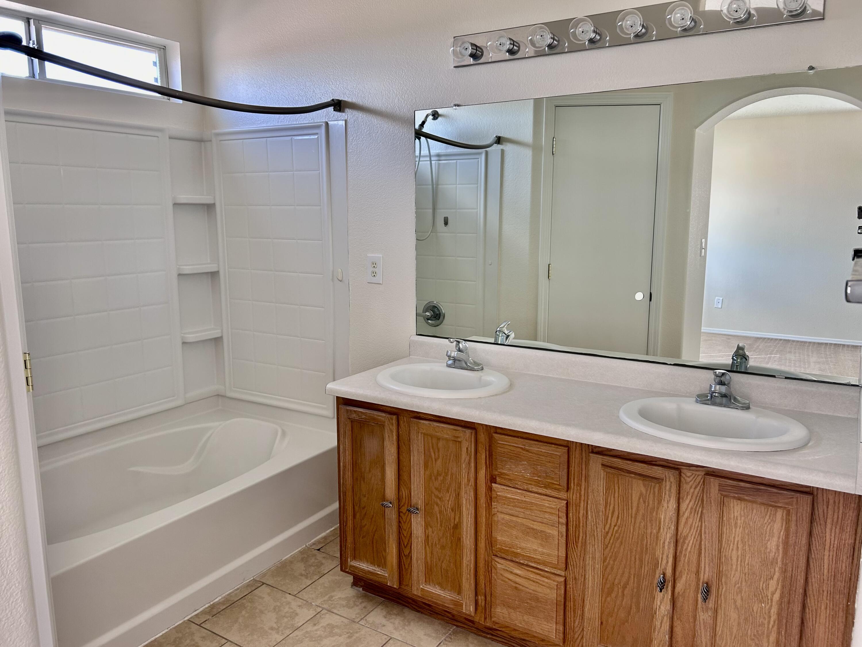Photo 2 — 6137 Vaughn Drive NE