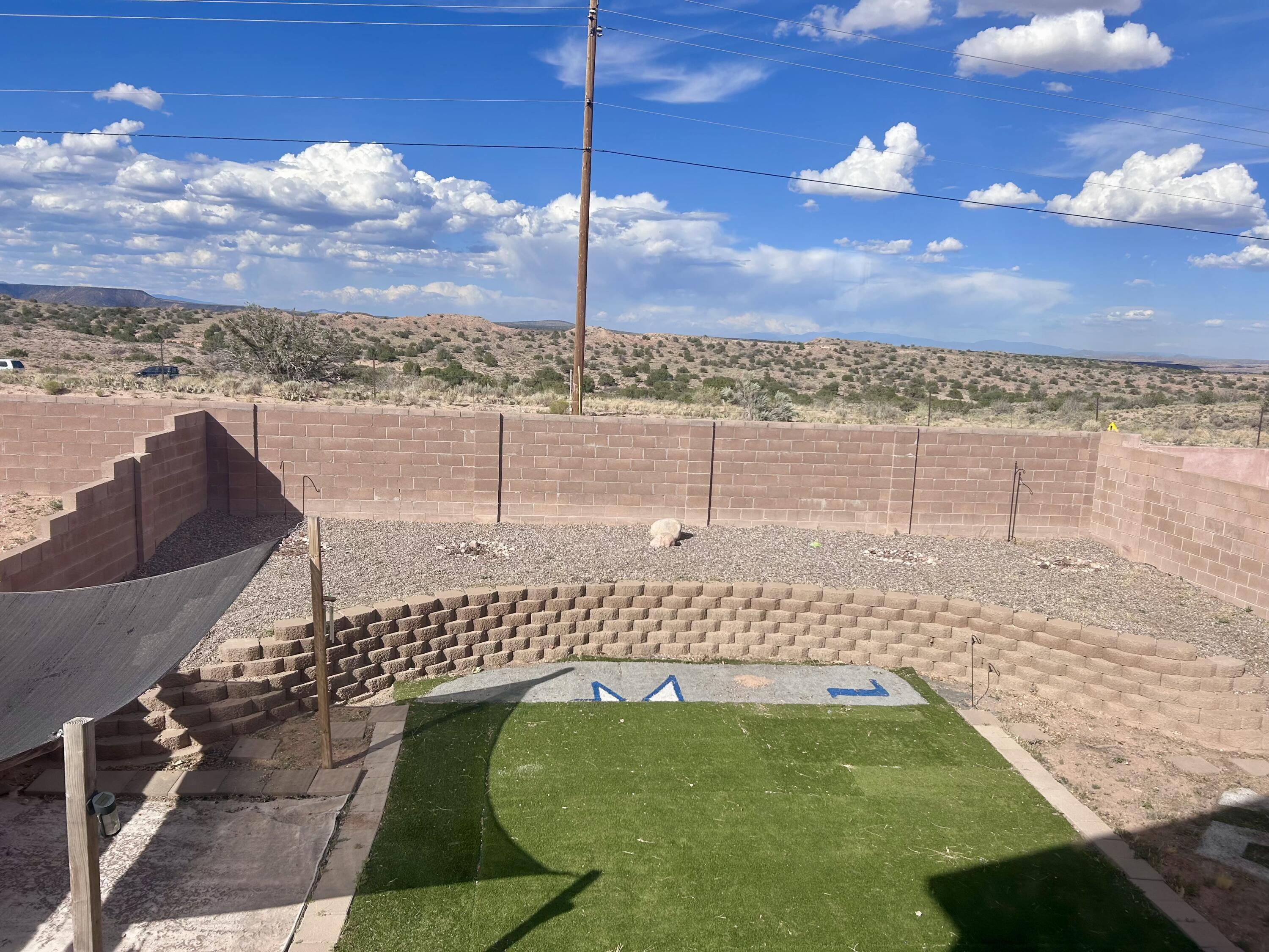 Photo 5 — 6137 Vaughn Drive NE