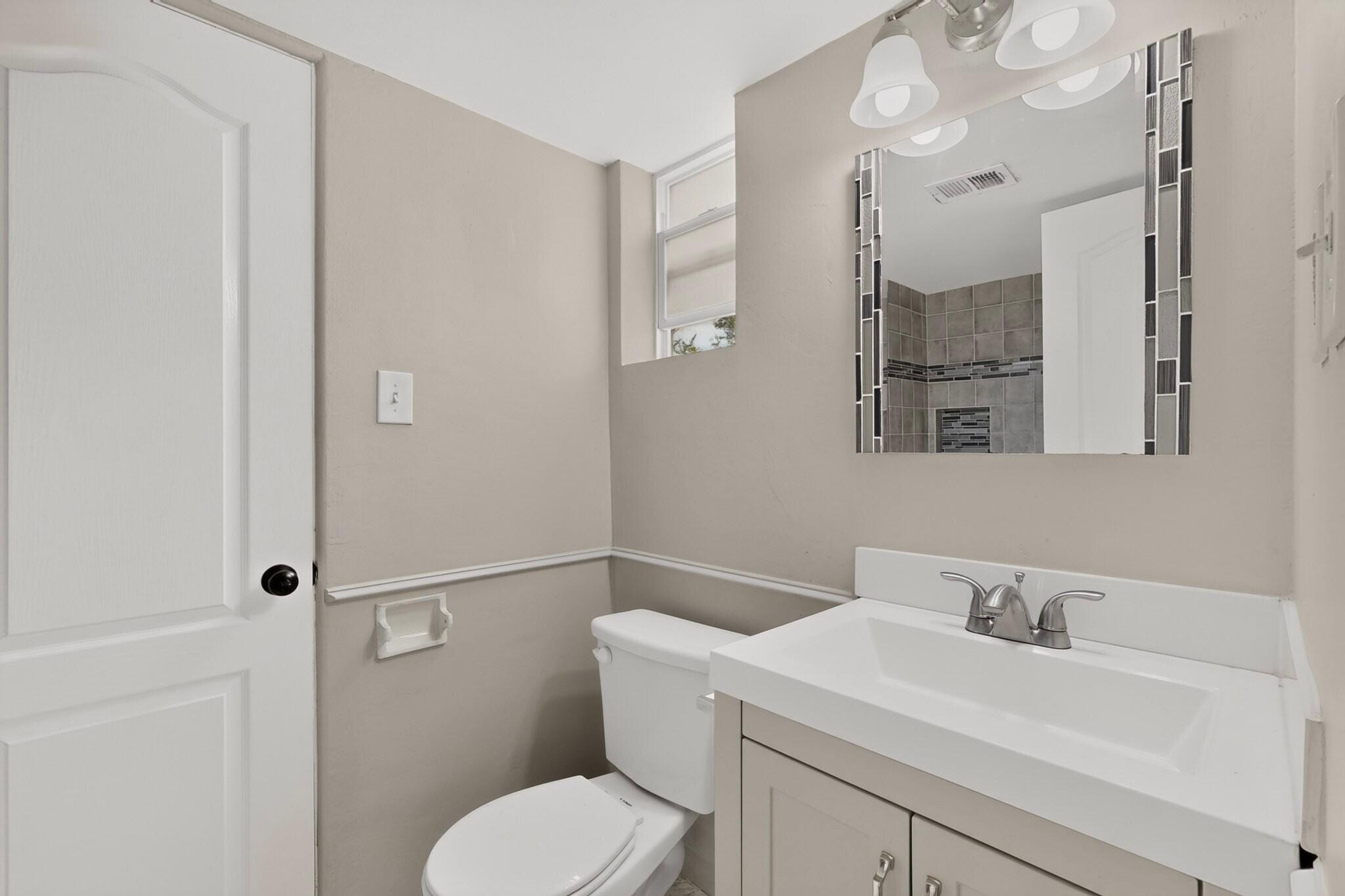 Photo 17 — 5808 Princess Jeanne Avenue NE