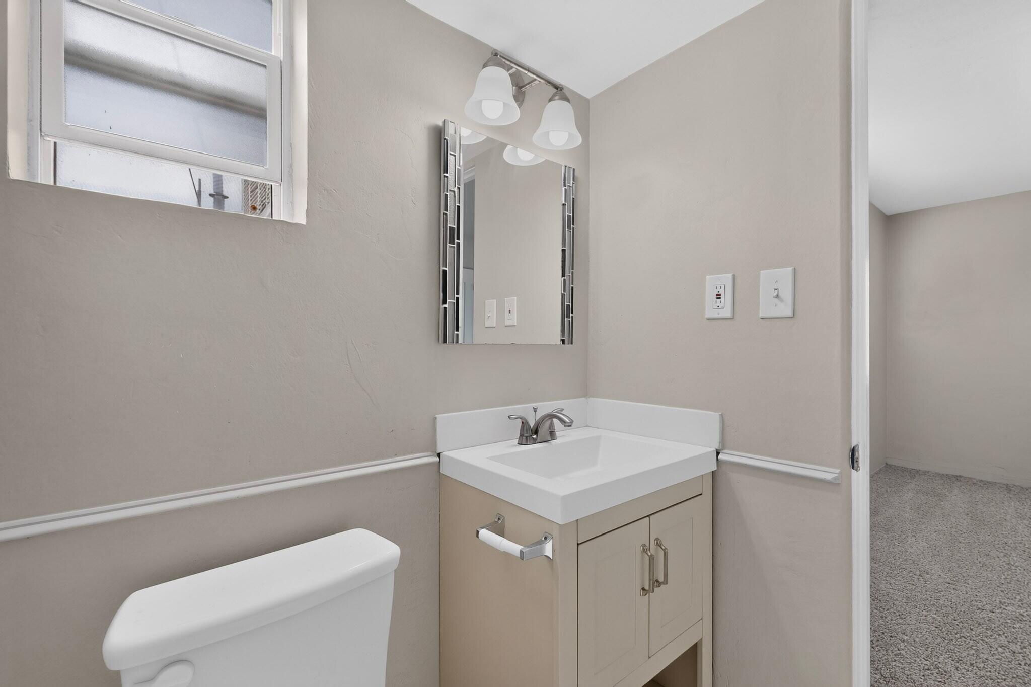 Photo 16 — 5808 Princess Jeanne Avenue NE