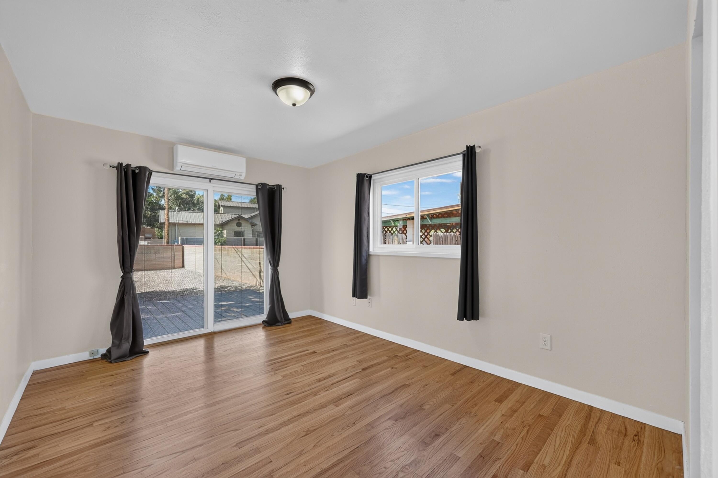 Photo 7 — 2420 Iris Road NW