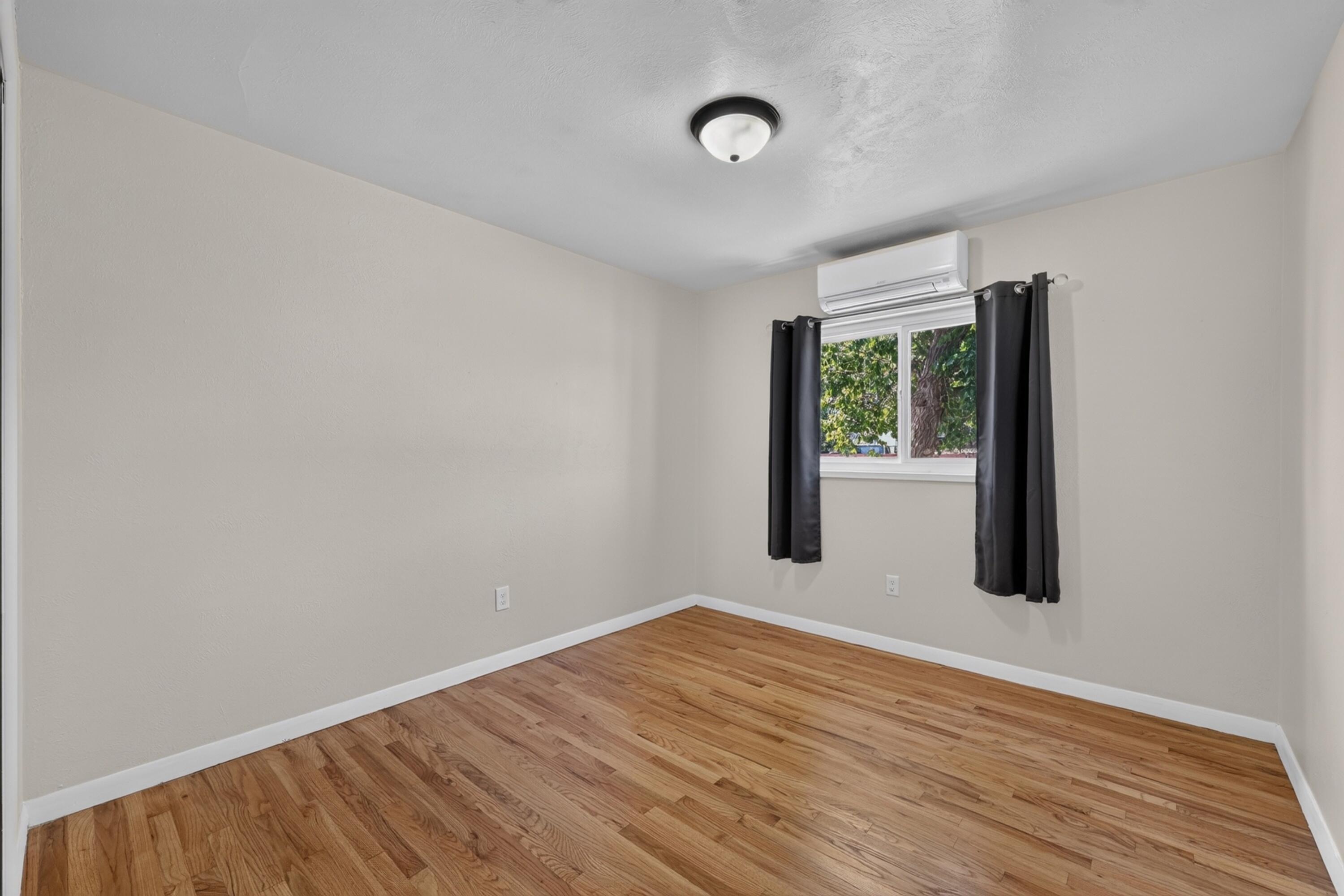Photo 13 — 2420 Iris Road NW