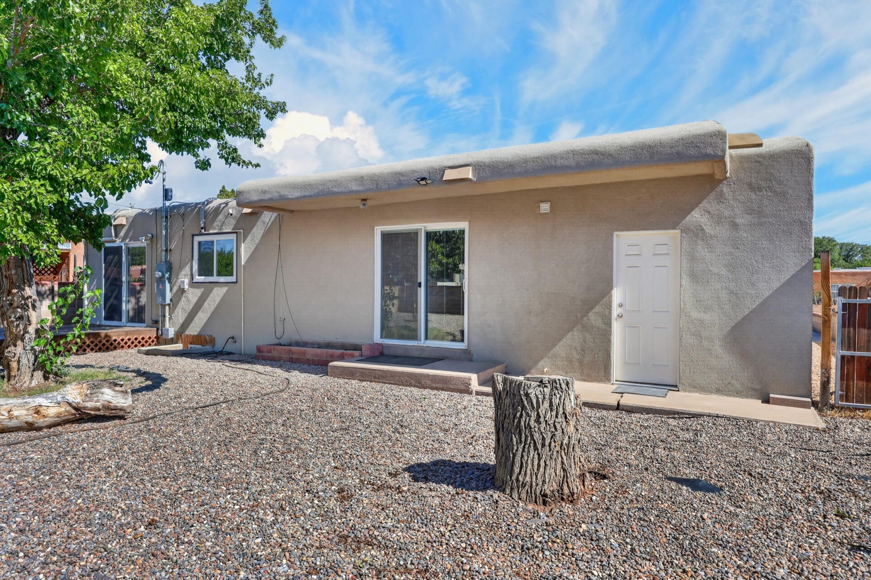 Photo 19 — 2420 Iris Road NW