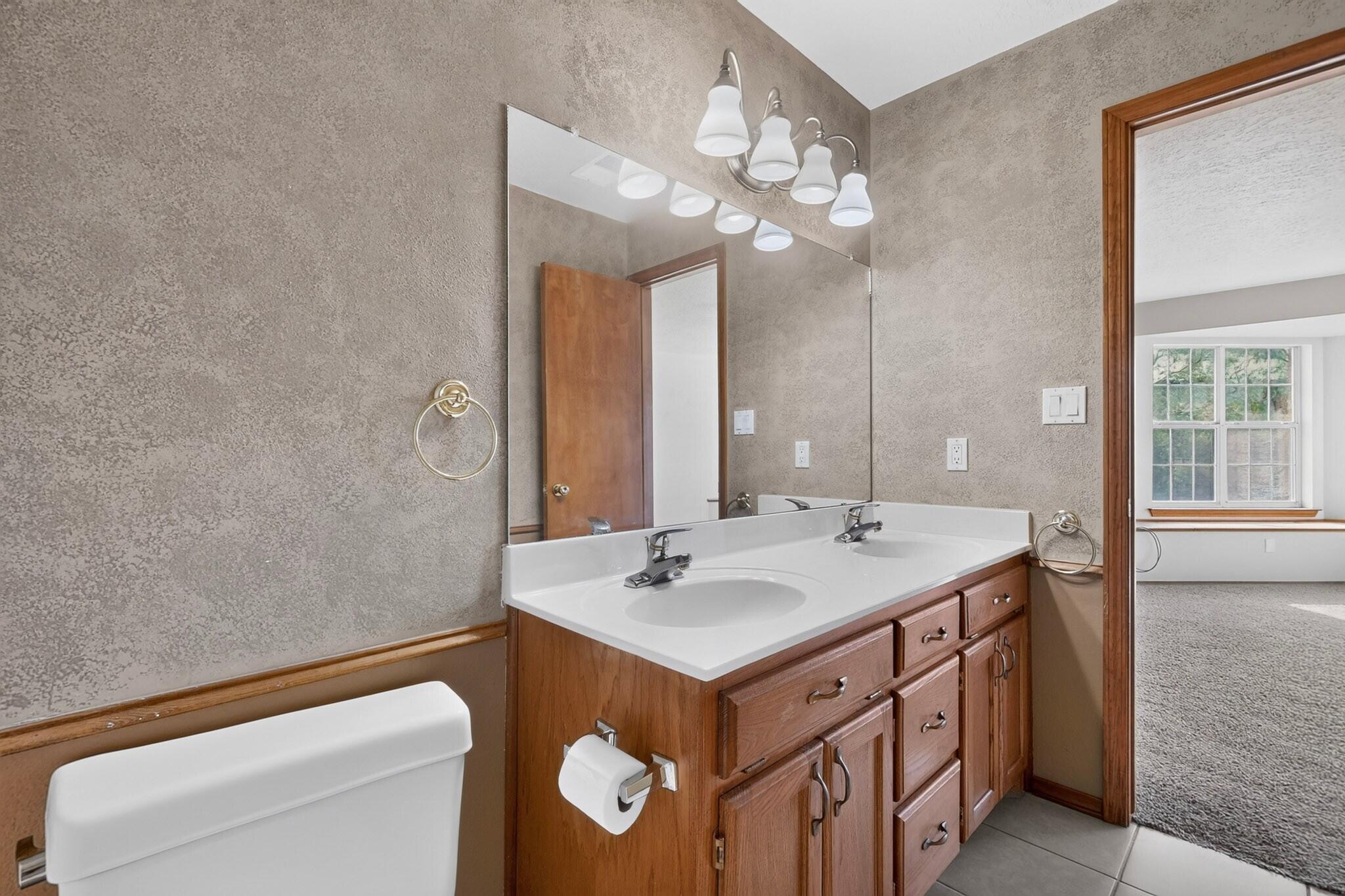 Photo 14 — 8305 Fairmont Drive NW