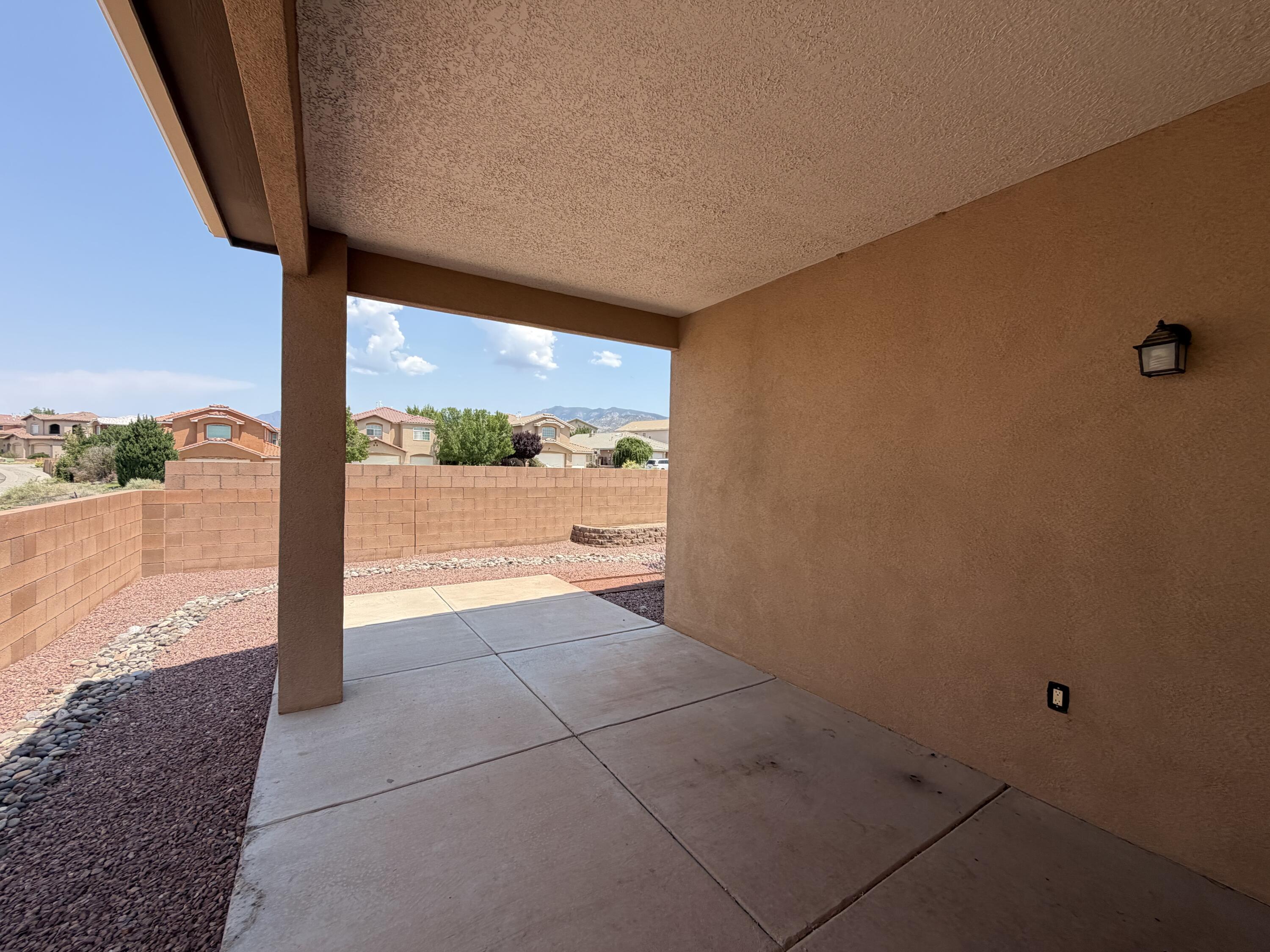 Photo 10 — 11823 Blue Ribbon Road SE
