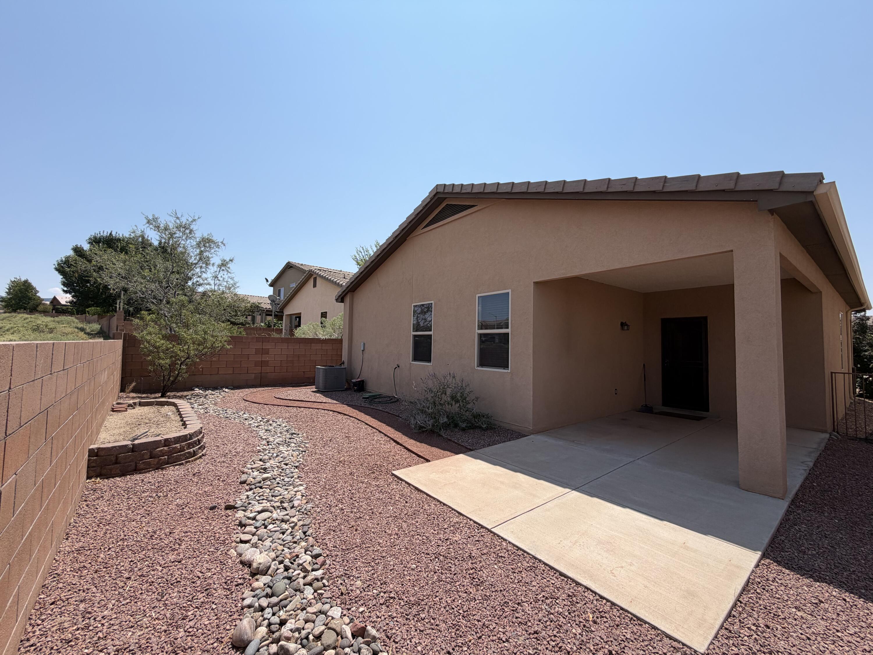 Photo 12 — 11823 Blue Ribbon Road SE