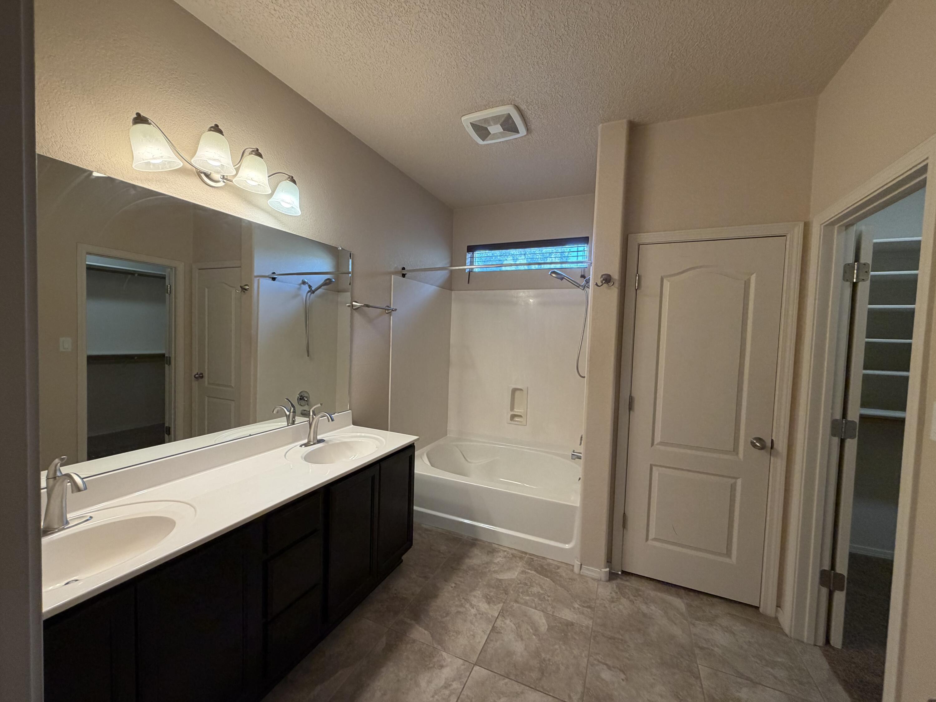 Photo 19 — 11823 Blue Ribbon Road SE