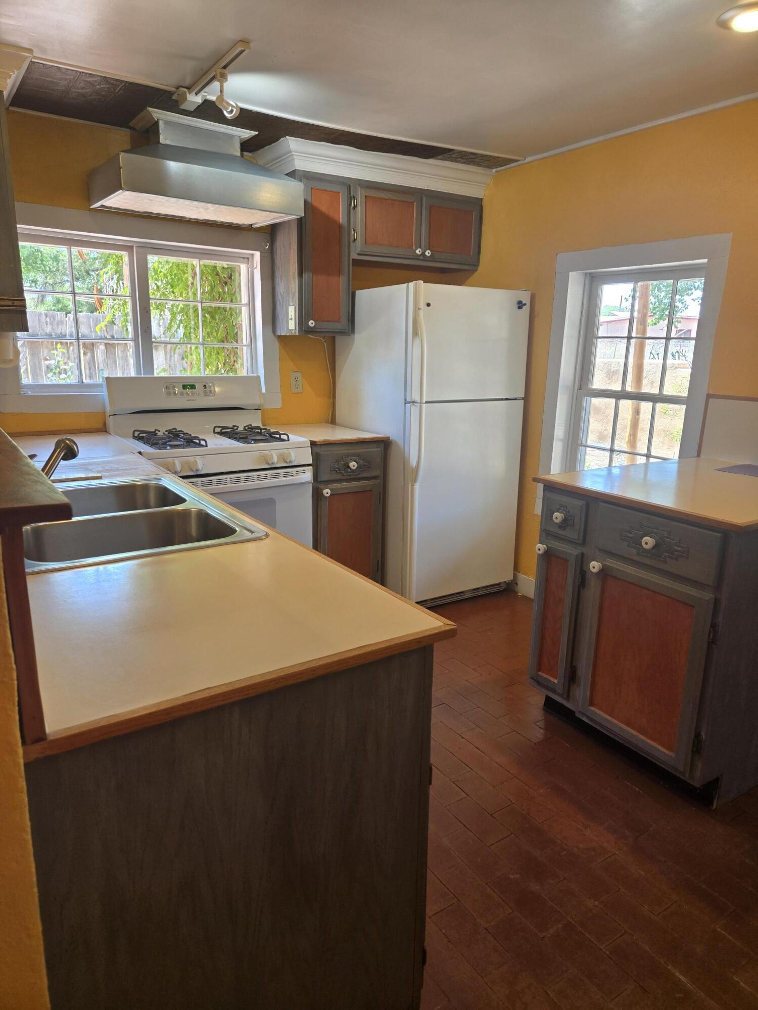 Photo 14 — 28 Fermin Chavez Road