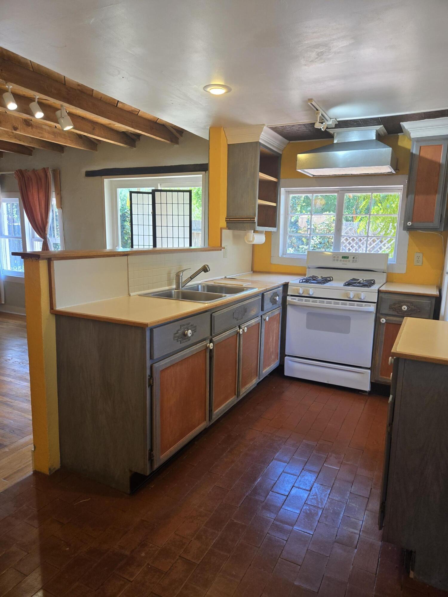 Photo 13 — 28 Fermin Chavez Road