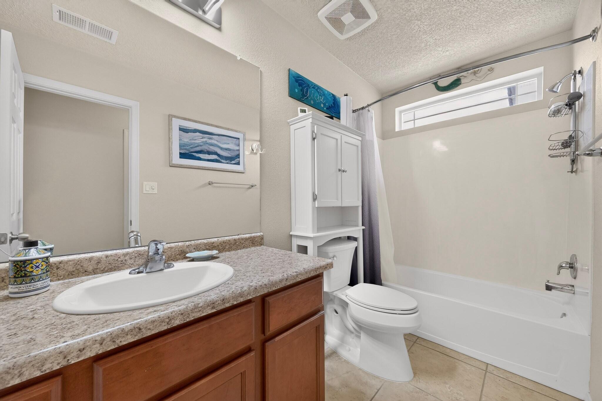 Photo 15 — 839 Serrano Pointe NW