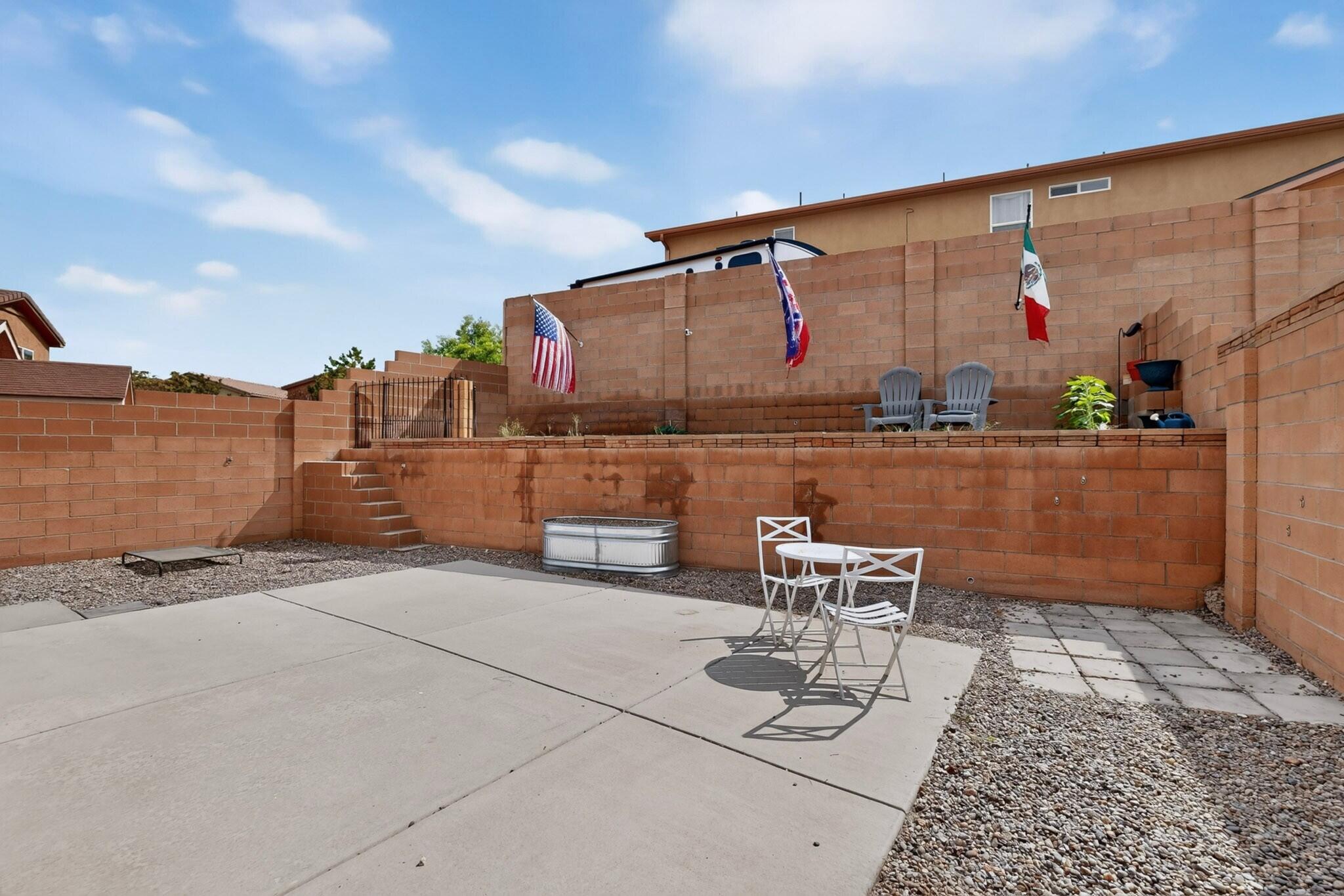 Photo 8 — 839 Serrano Pointe NW