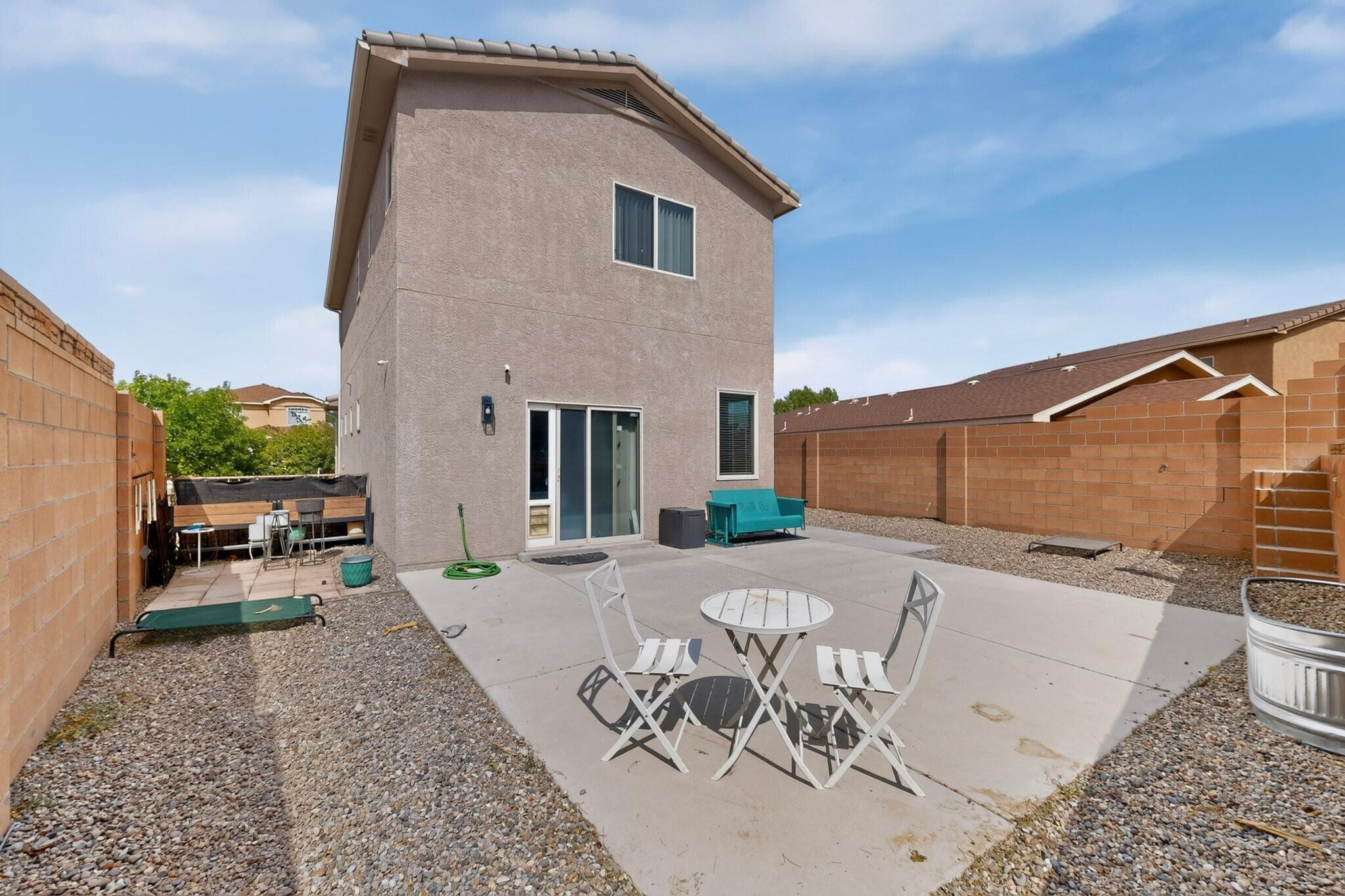 Photo 7 — 839 Serrano Pointe NW