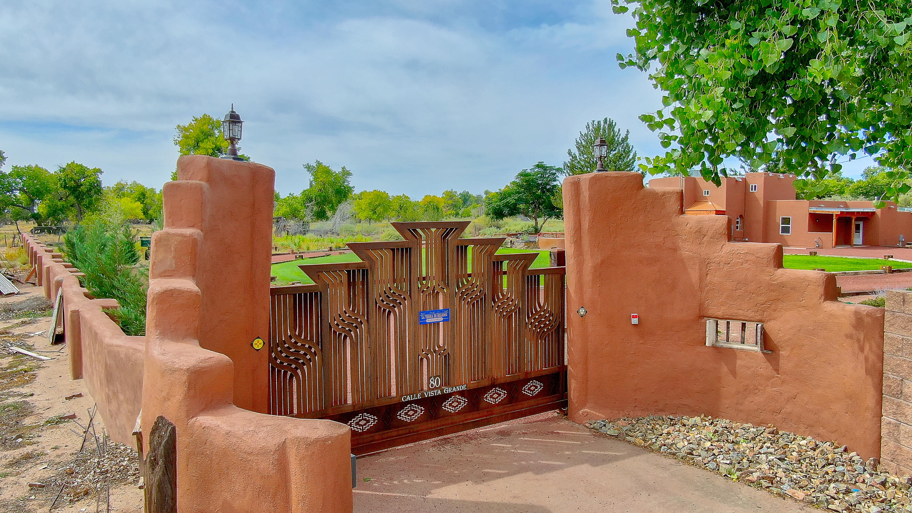 80 Calle Vista Grande, Bernalillo, NM 87004