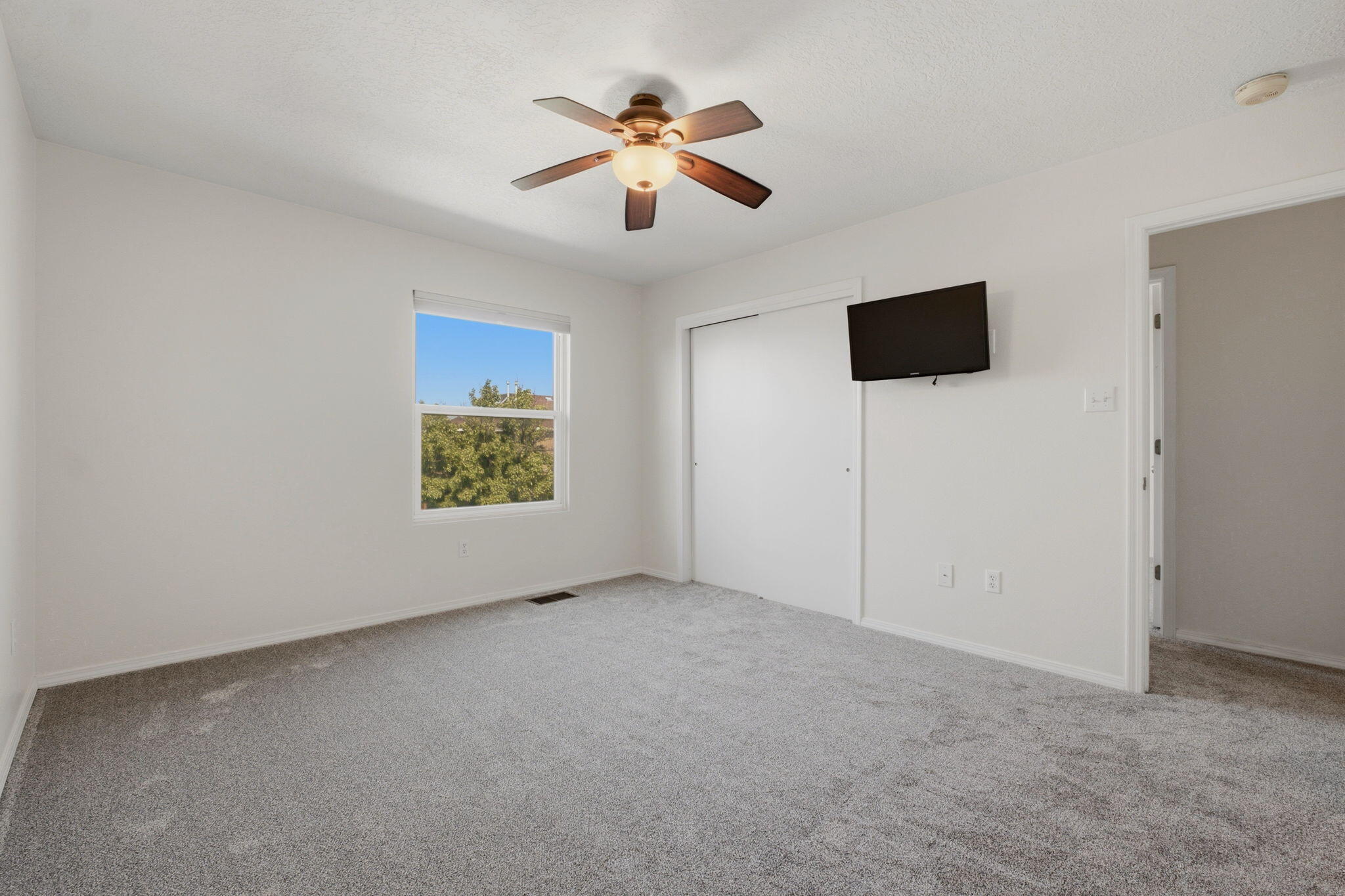 Photo 17 — 8604 El Monte Lane NE