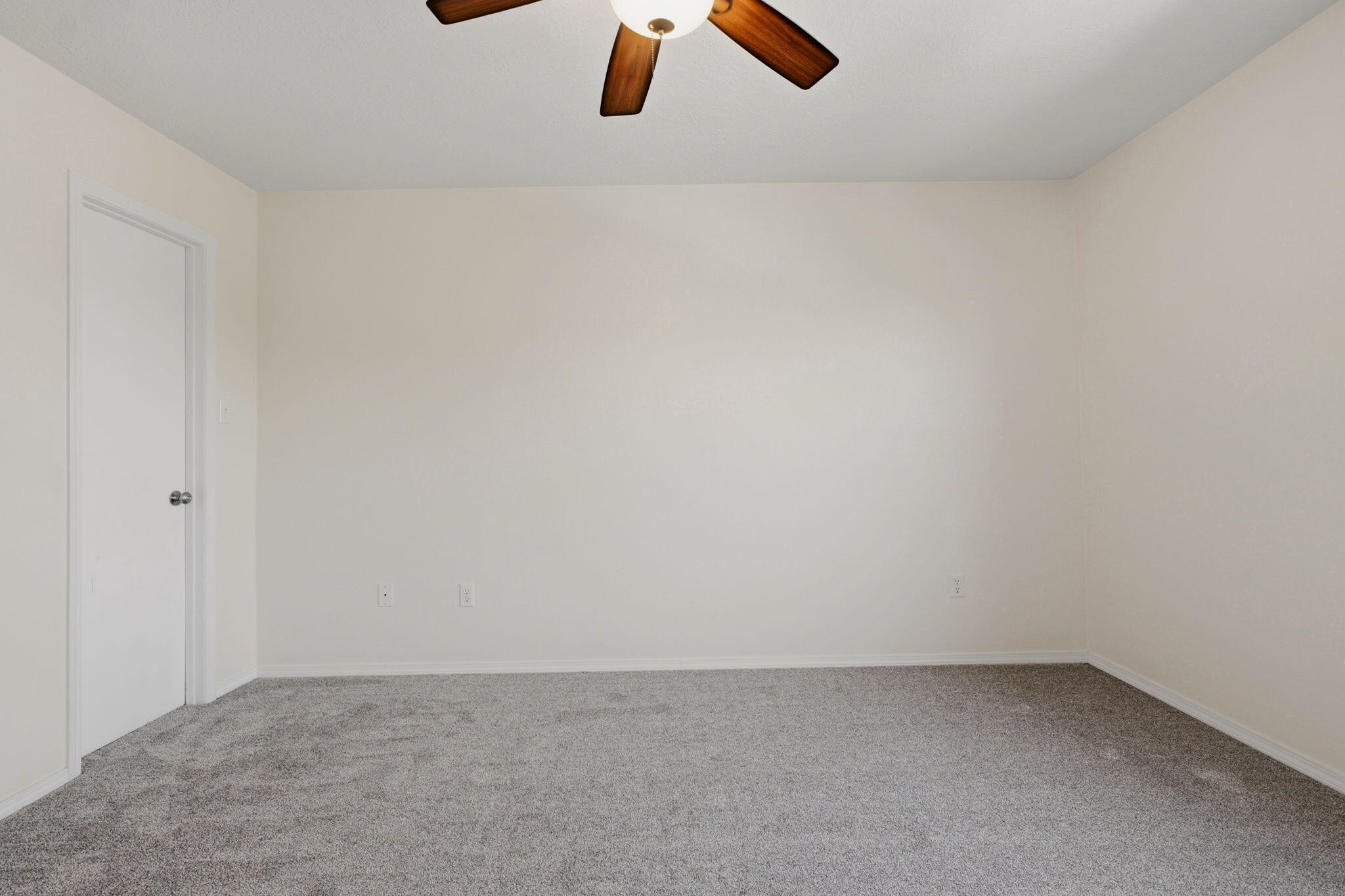 Photo 16 — 8604 El Monte Lane NE