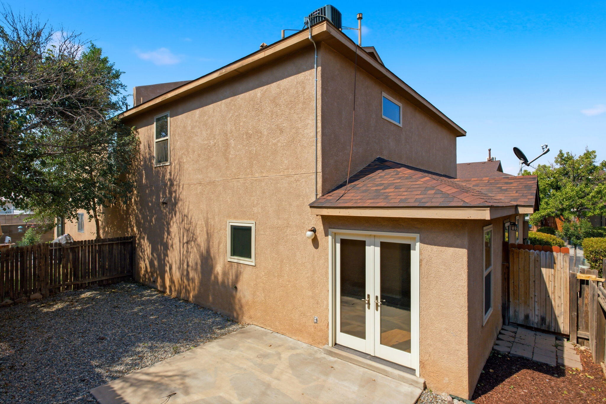 Photo 5 — 8604 El Monte Lane NE