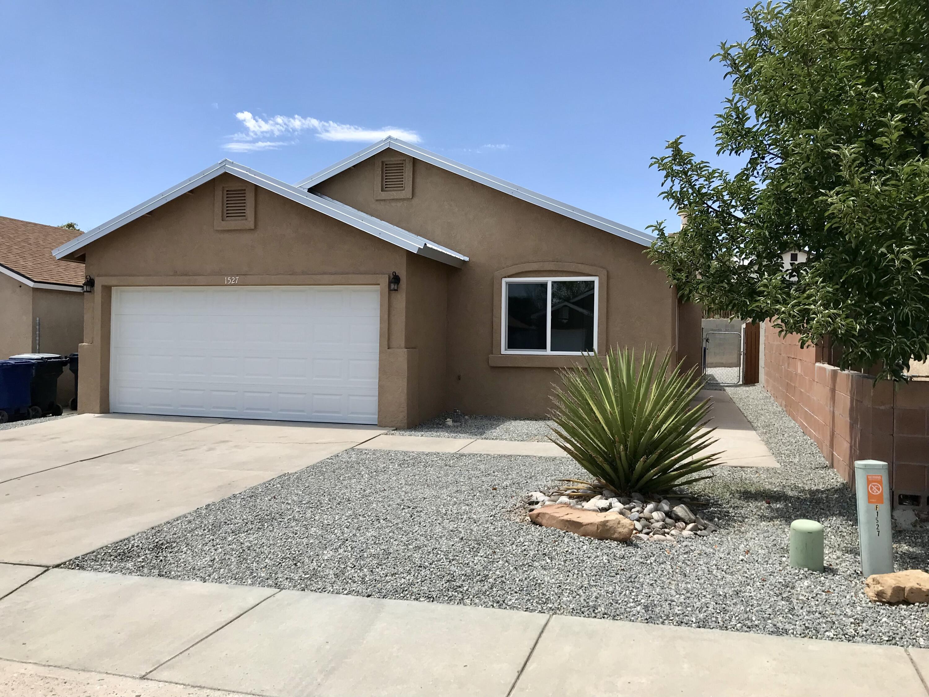 Photo 19 — 1527 Silent Meadows Place SW