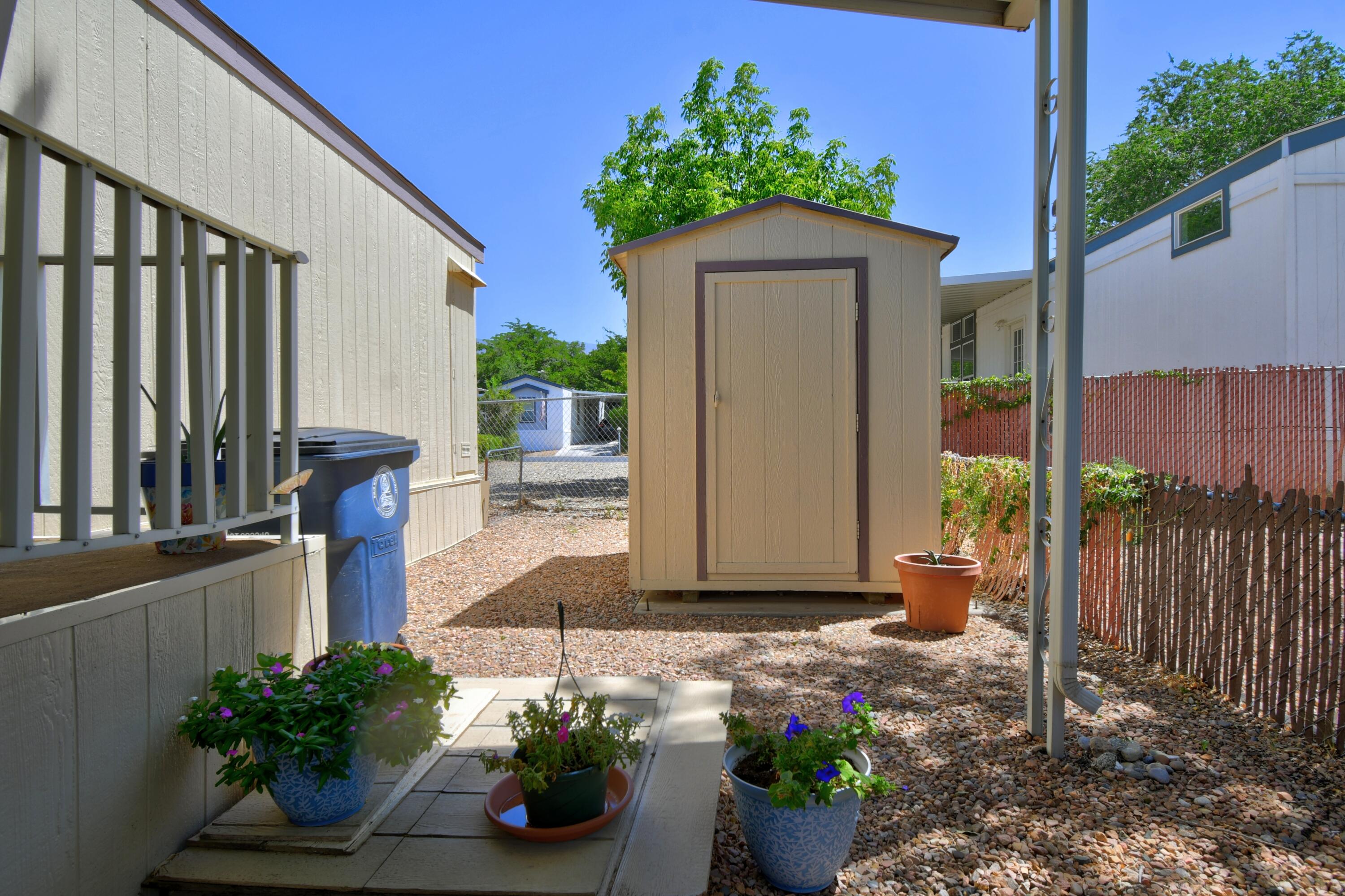 Photo 9 — 620 Elk Drive SE