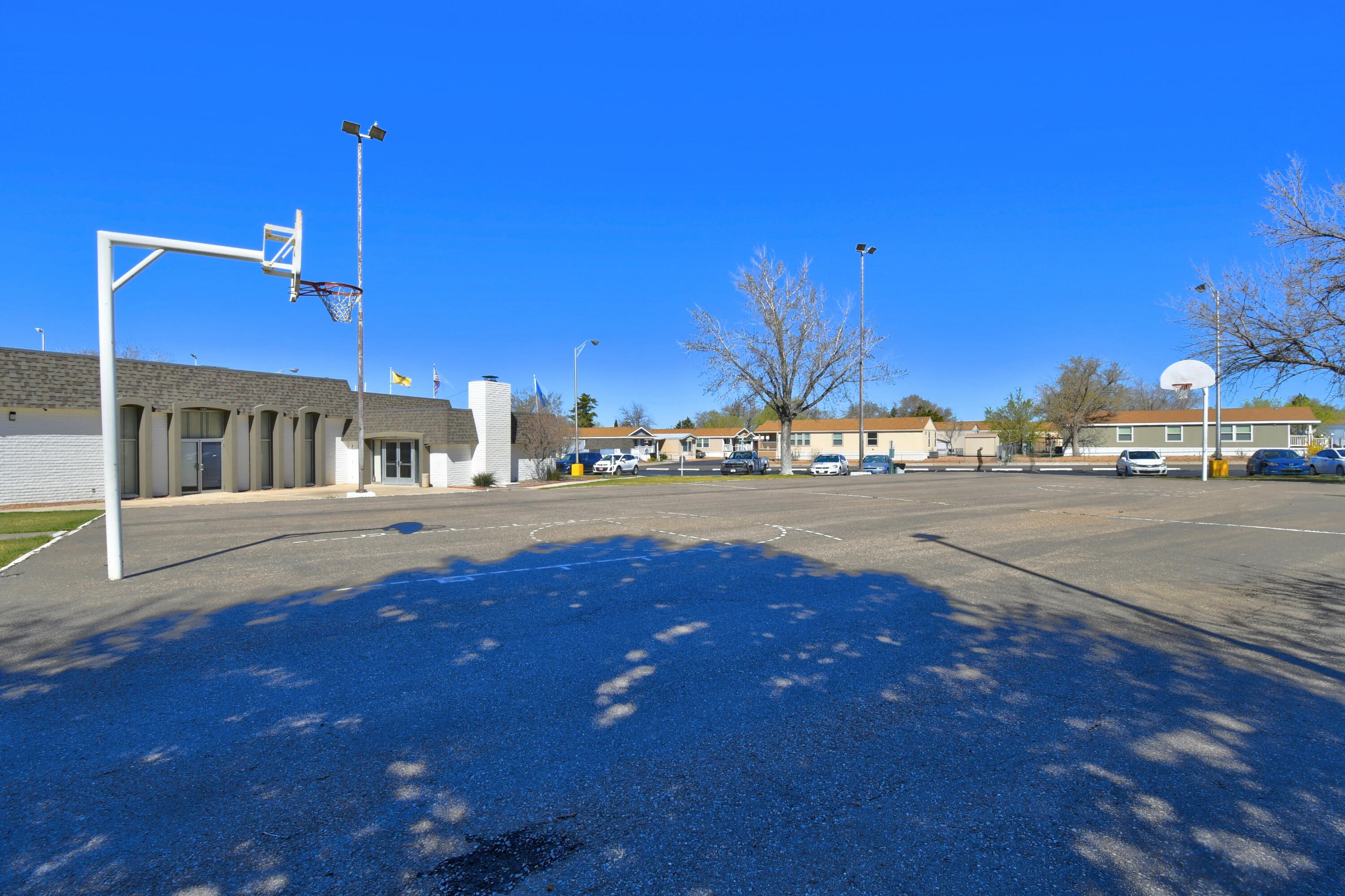 Photo 5 — 620 Elk Drive SE