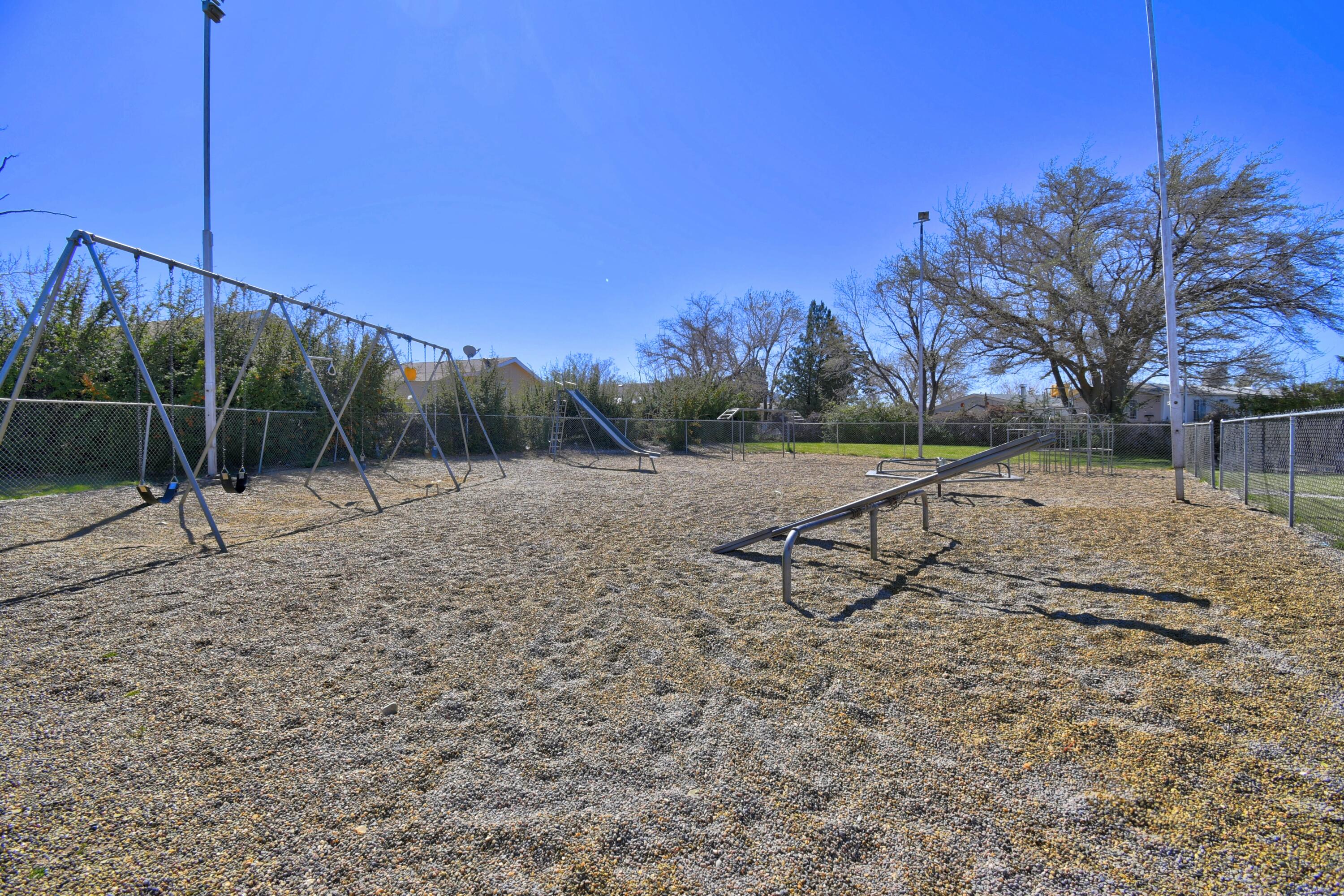 Photo 3 — 620 Elk Drive SE