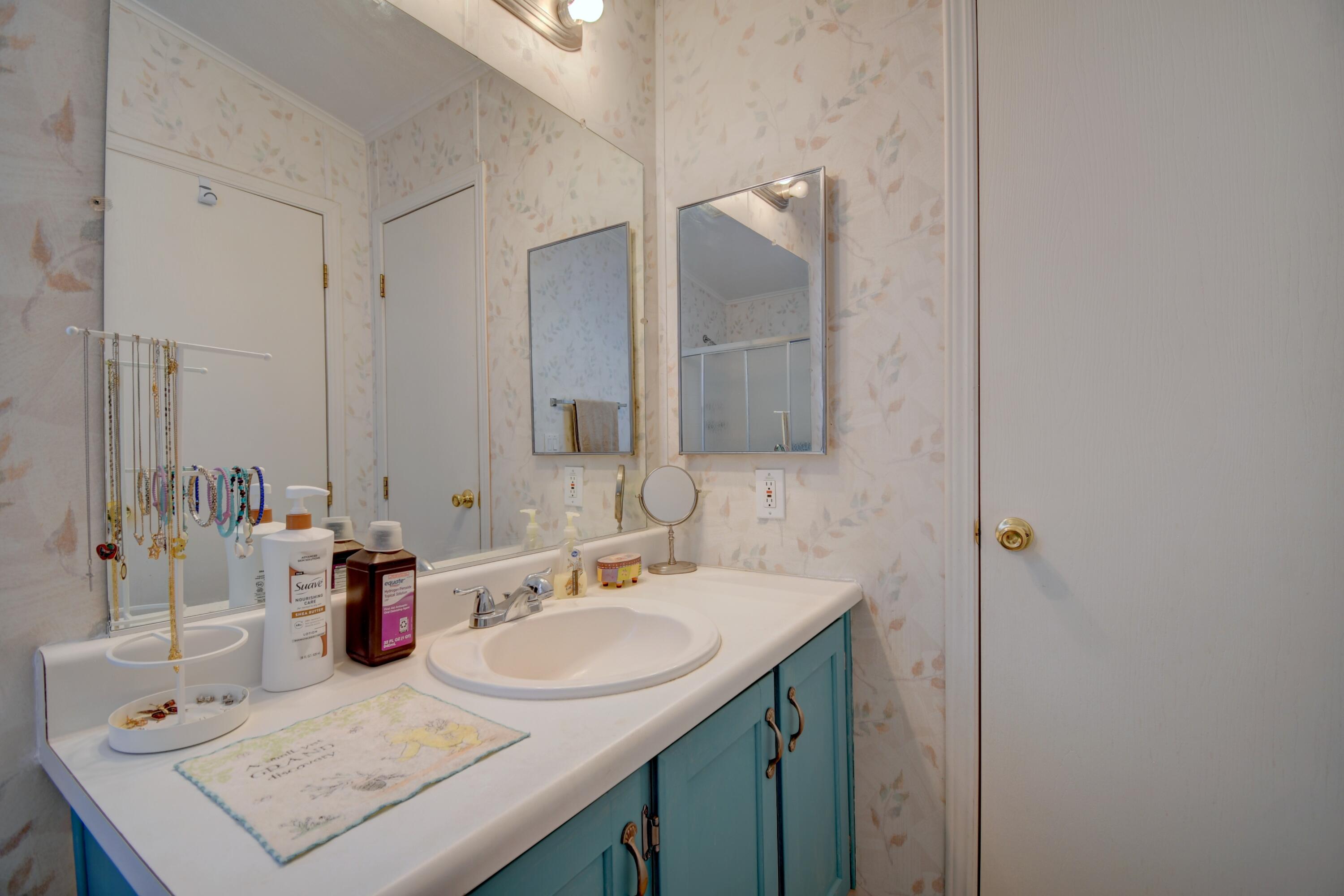 Photo 16 — 620 Elk Drive SE