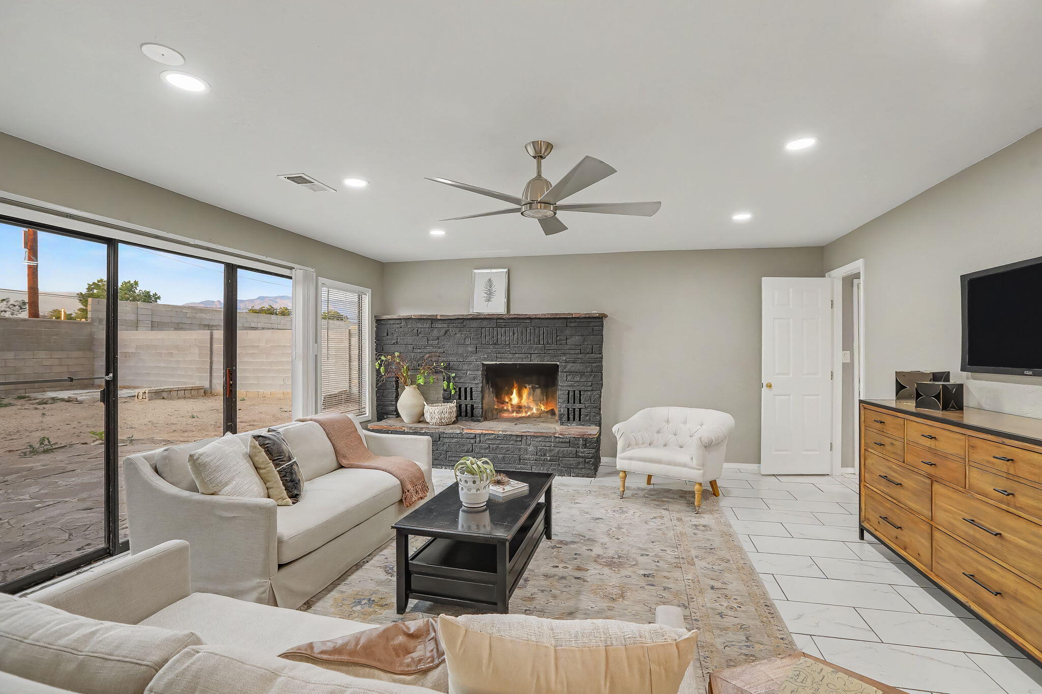Photo 20 — 7705 Hannett Avenue NE