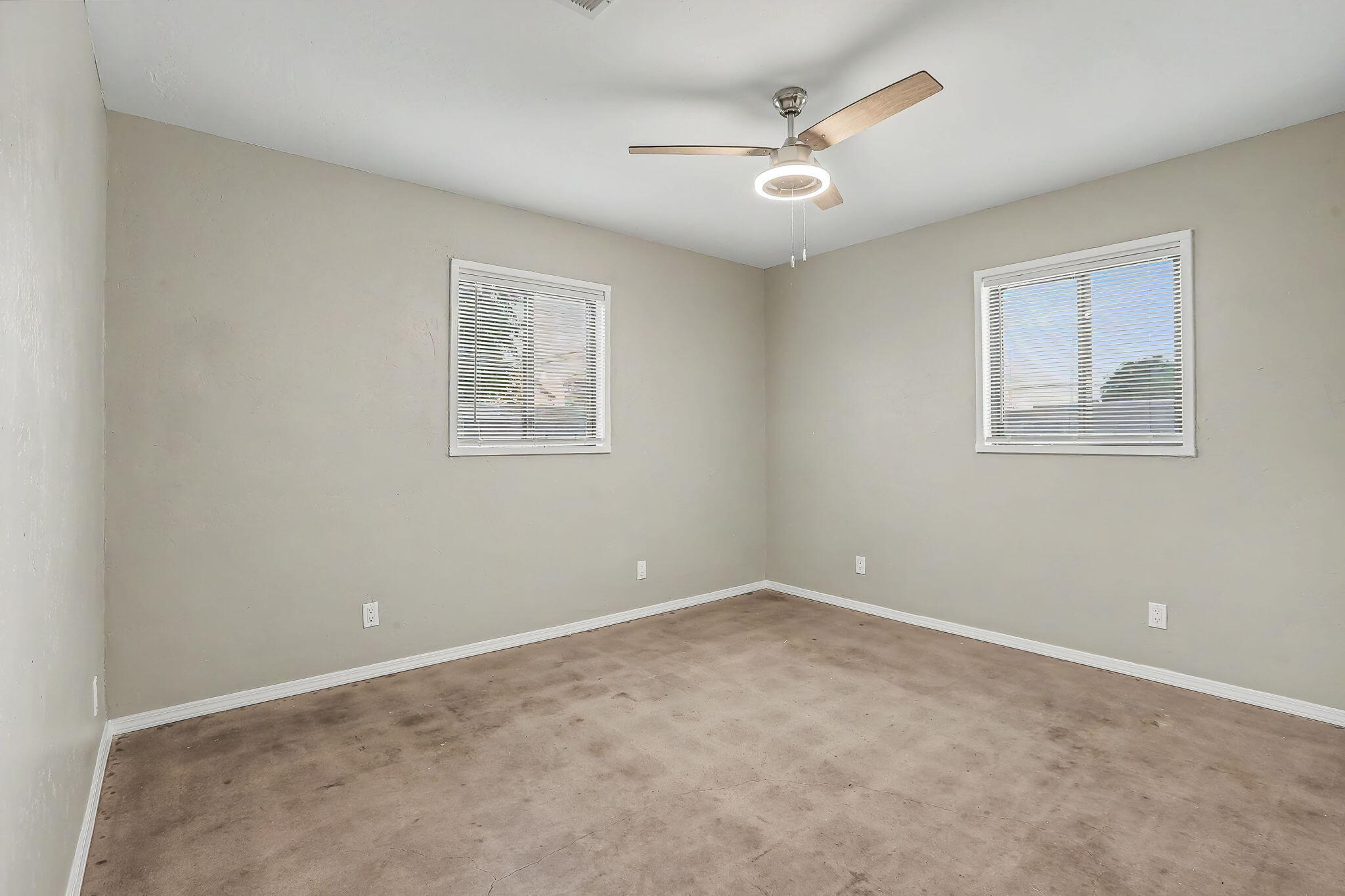 Photo 10 — 7705 Hannett Avenue NE