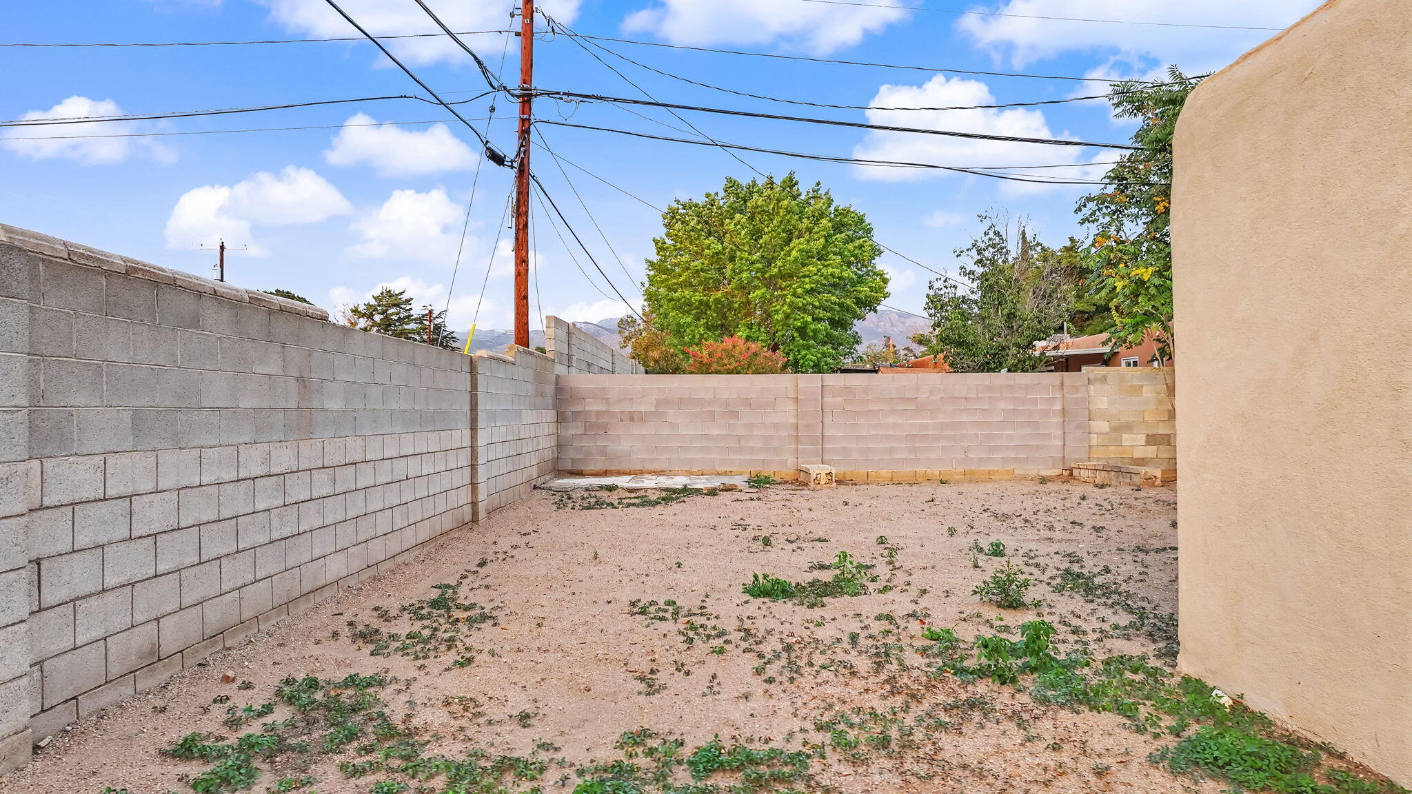 Photo 4 — 7705 Hannett Avenue NE