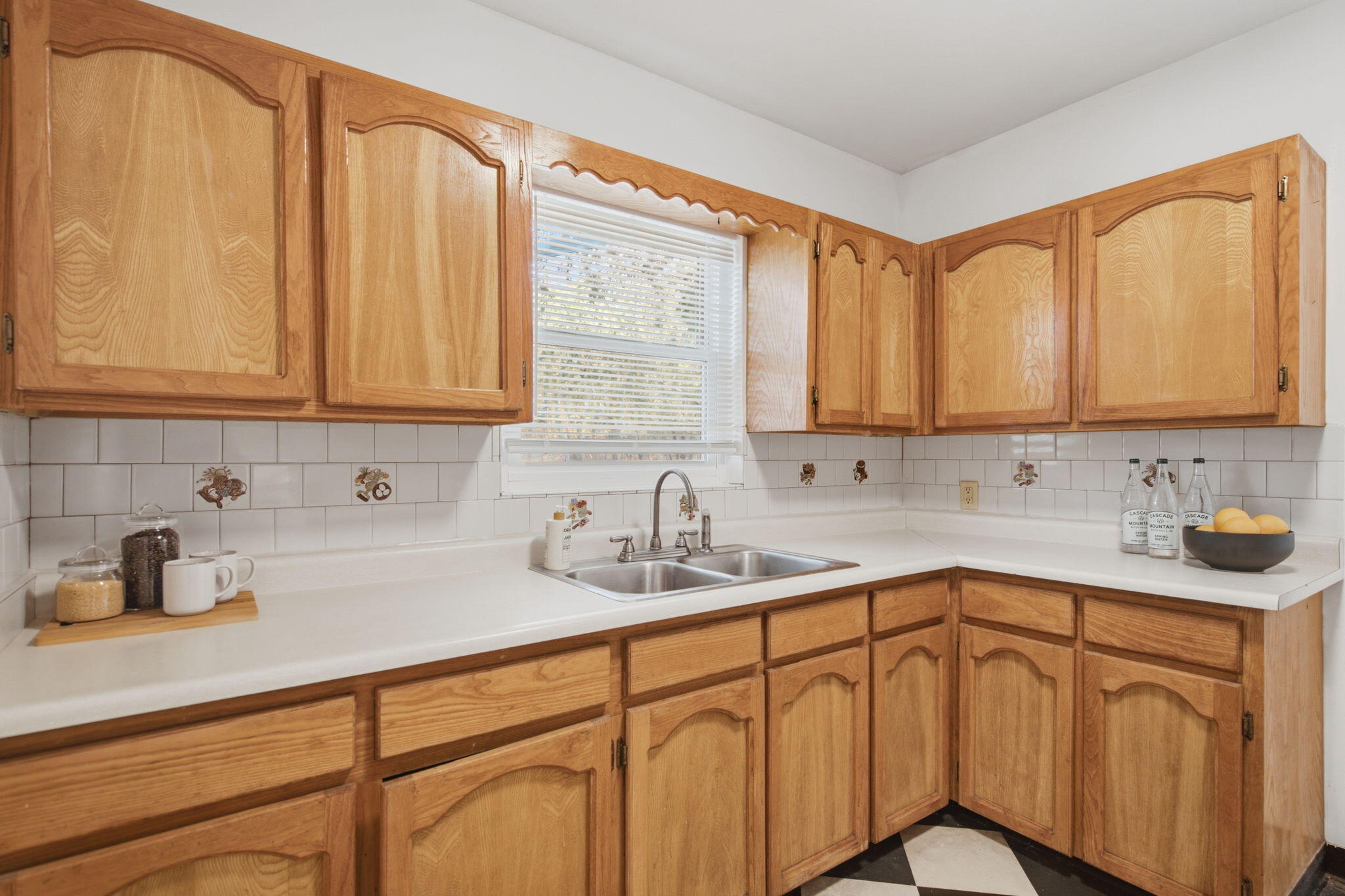 Photo 17 — 414 Carlisle Boulevard SE