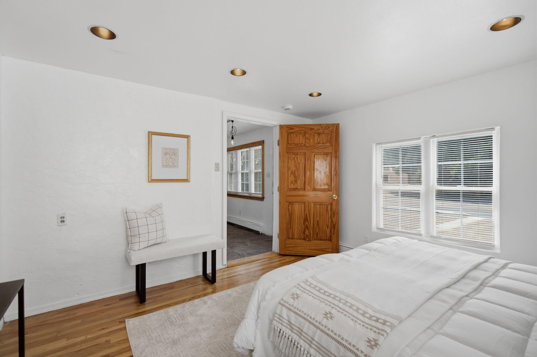 Photo 13 — 414 Carlisle Boulevard SE
