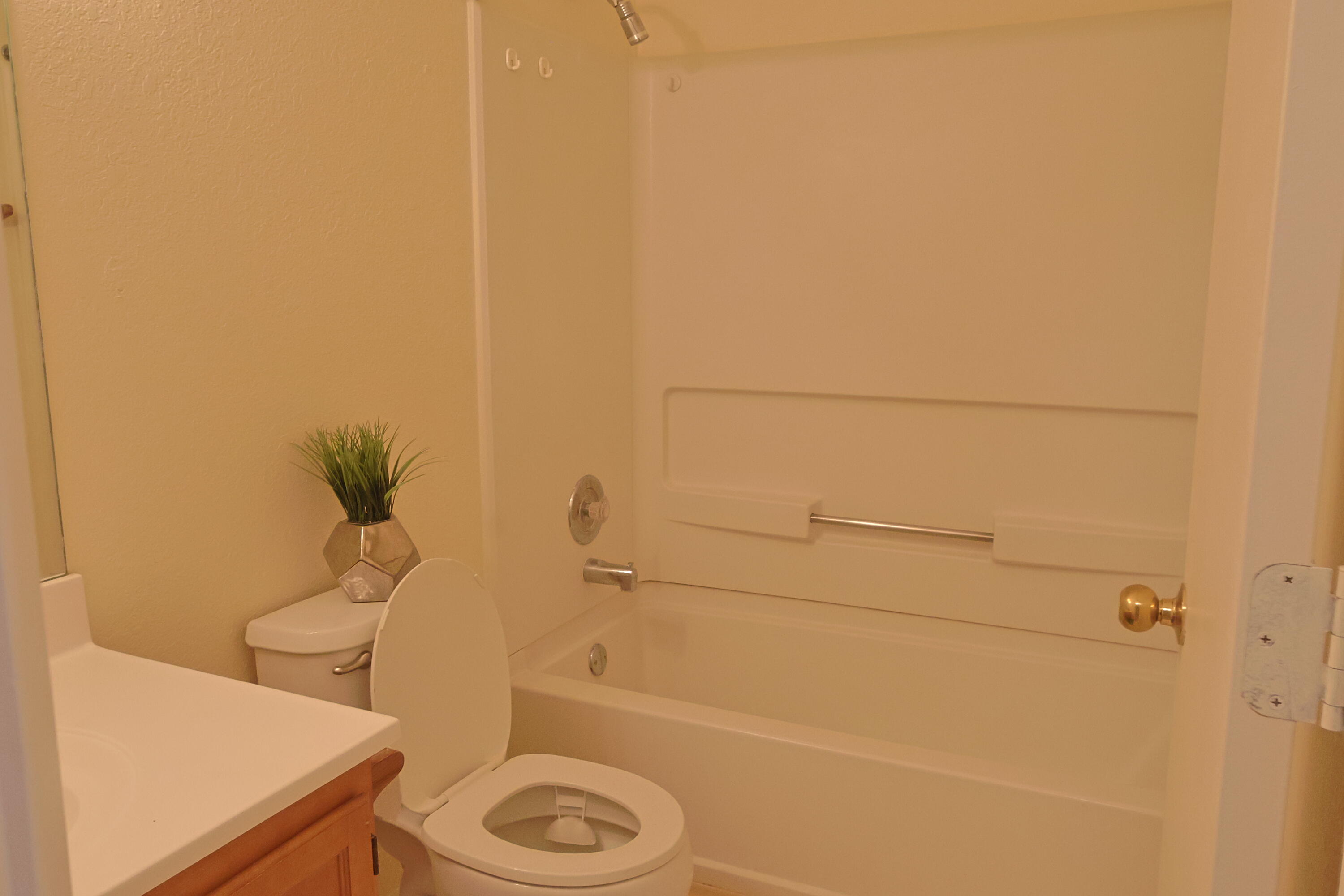 Photo 6 — 7728 San Augustine Street NW
