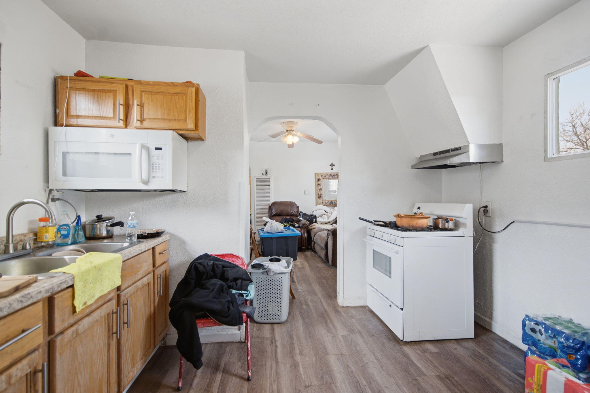 Photo 16 — 320 Rosemont Avenue NE