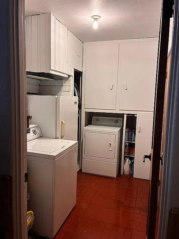 Photo 10 — 2507 General Bradley Street NE